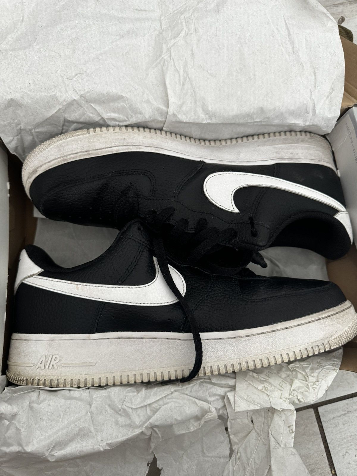 Nike Nike Air Force 1 ‘07 White and Black Size US 13 / EU 46 - 6 Thumbnail