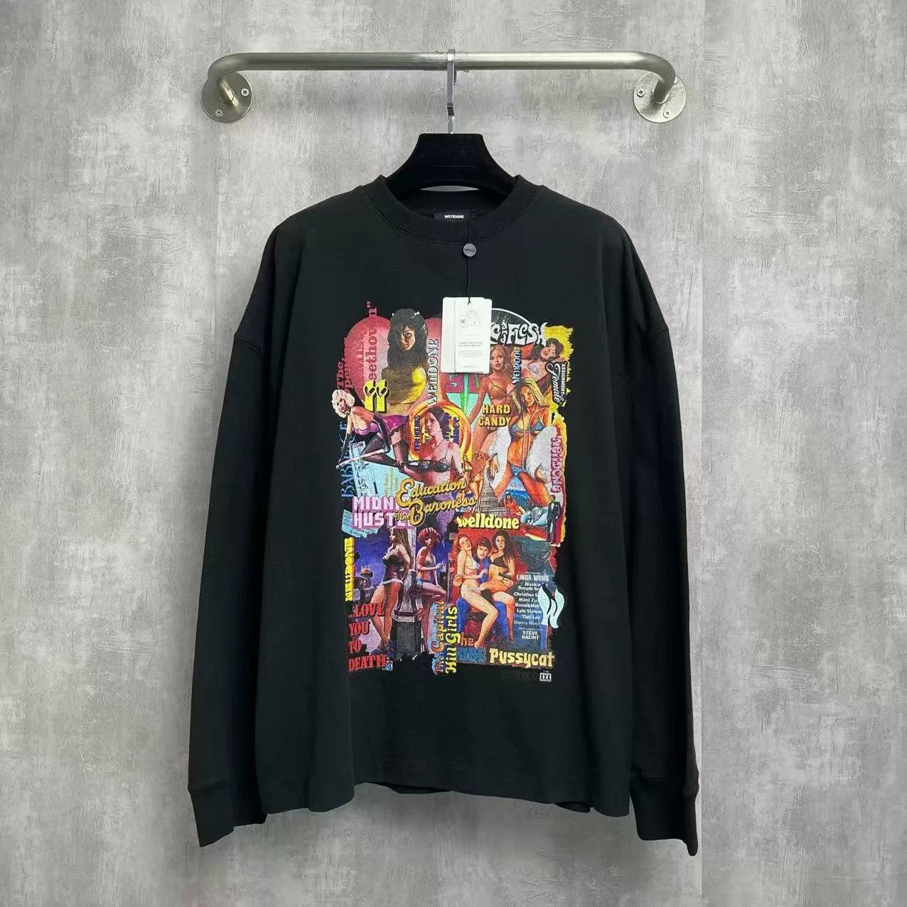 WE11DONE WE11DONE Crewneck Graphic Sweatshirt Size XS / US 0-2 / IT 36-38 - 1 Thumbnail