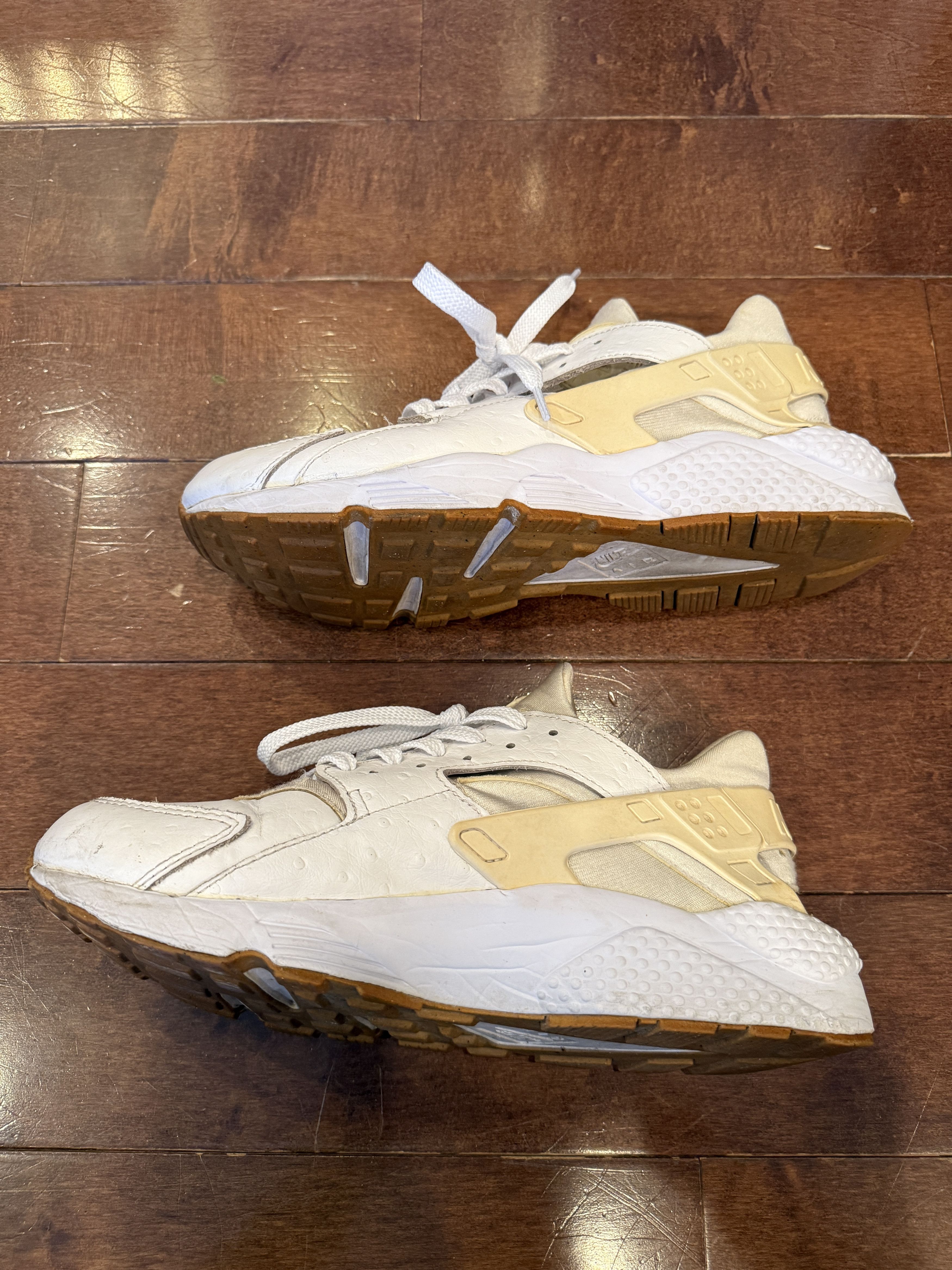 Nike Nike Air Huarache Ostrich Gum Size US 11 / EU 44 - 5 Thumbnail