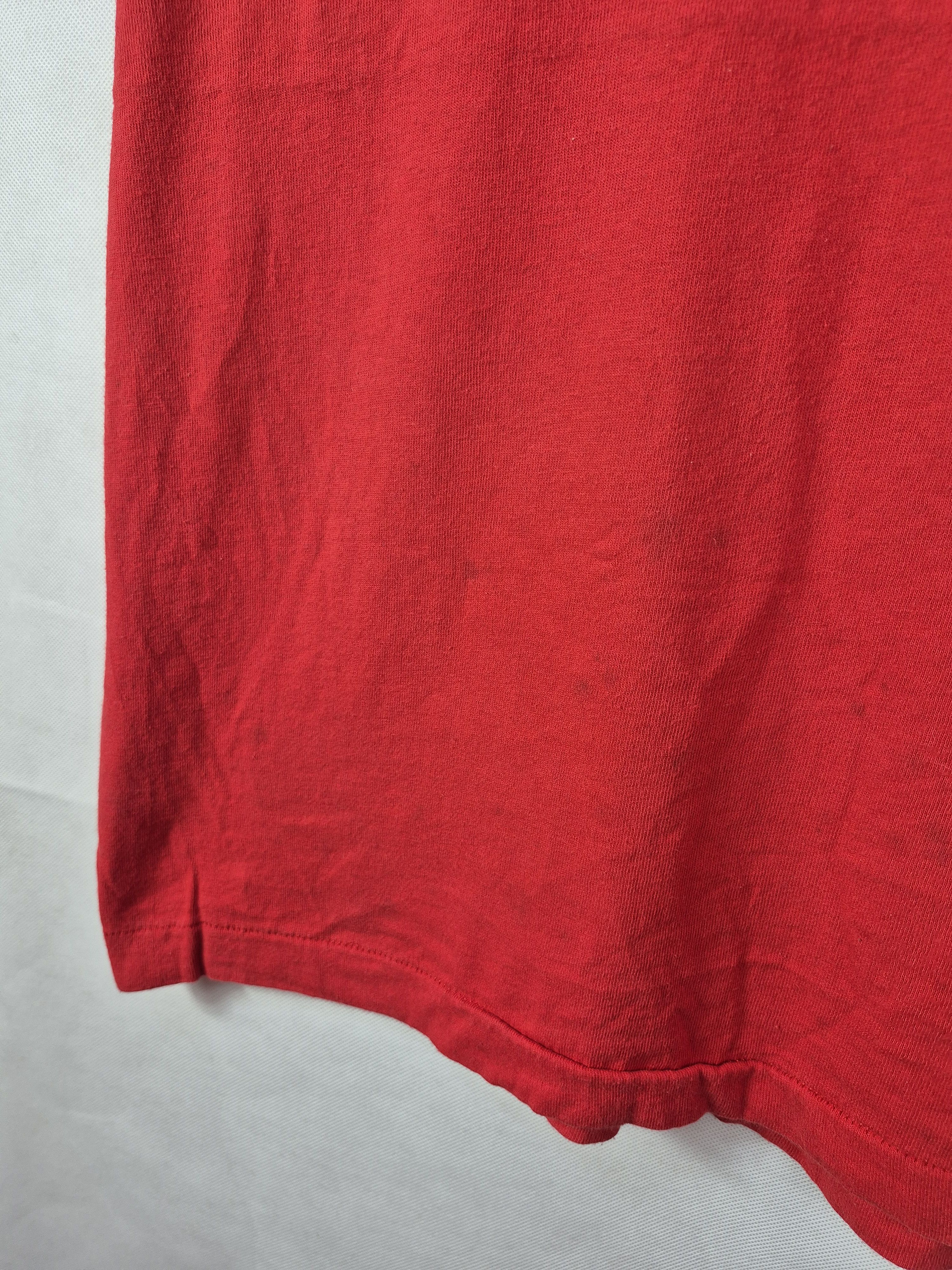 Vintage 🔥 Vintage 90s Plain Red Tees Size US XL / EU 56 / 4 - 4 Thumbnail