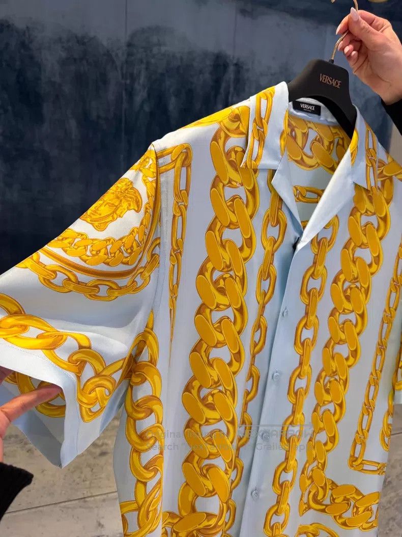 Versace Versace Men's short-sleeved silk shirt Size US L / EU 52-54 / 3 - 4 Thumbnail
