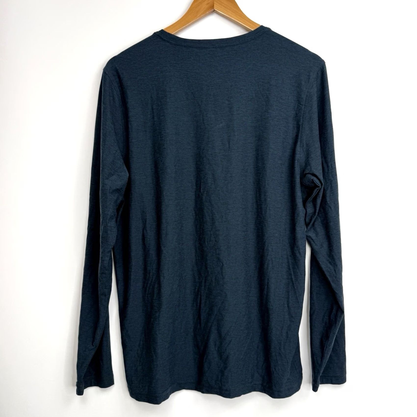 Vuori Vuori Strato Tech Long Sleeve Shirt Mens Large Blue Performance Stretch Tee Size US L / EU 52-54 / 3 - 7 Thumbnail