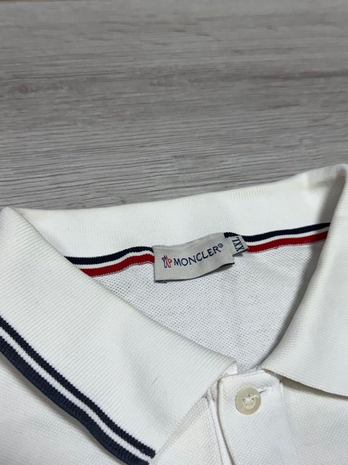 Moncler Moncler basic polo shirt buttons vintage Size US XXL / EU 58 / 5 - 3 Thumbnail