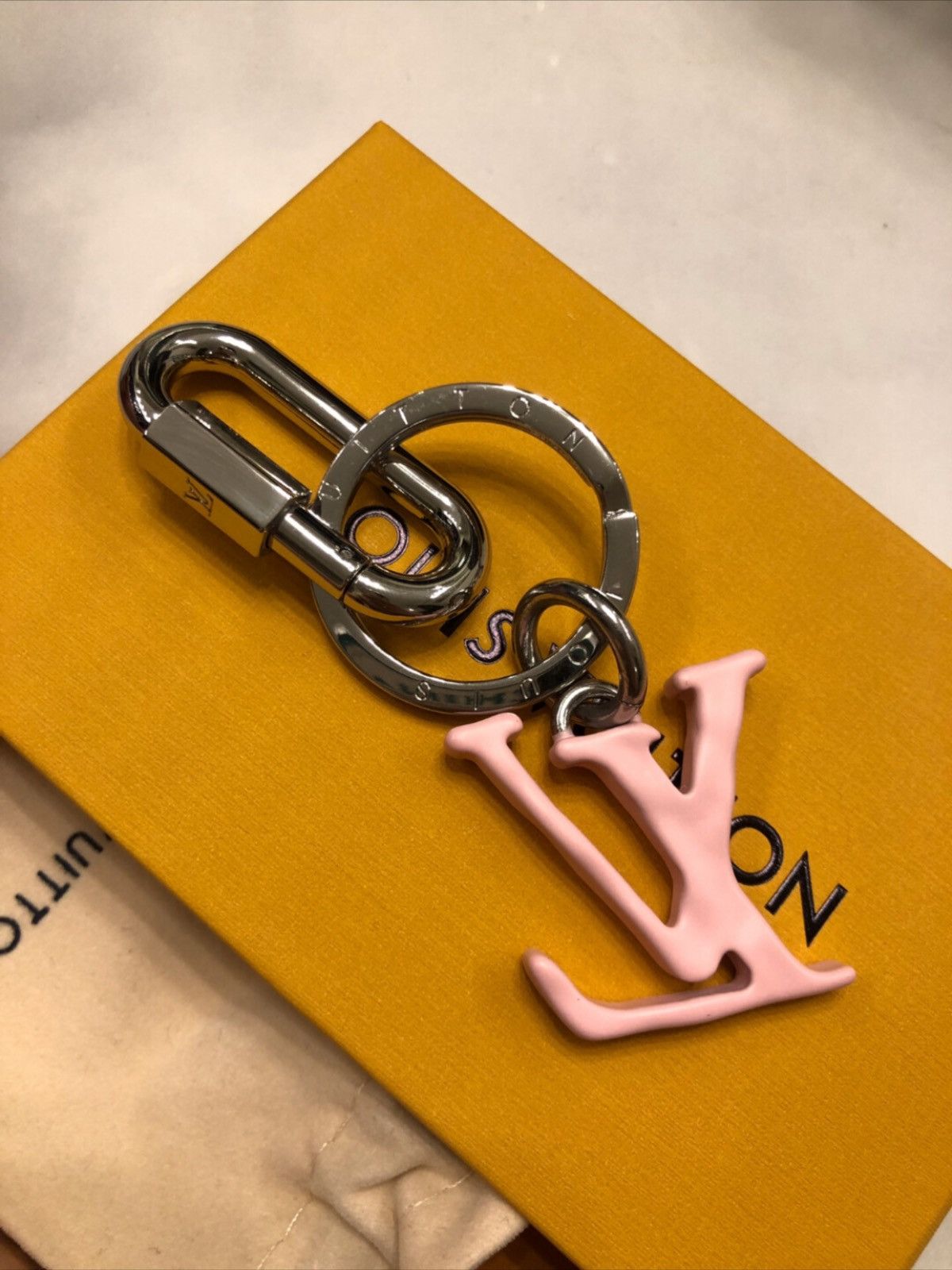 Louis Vuitton LV Key Holder And Bag Charm Size ONE SIZE - 6 Thumbnail