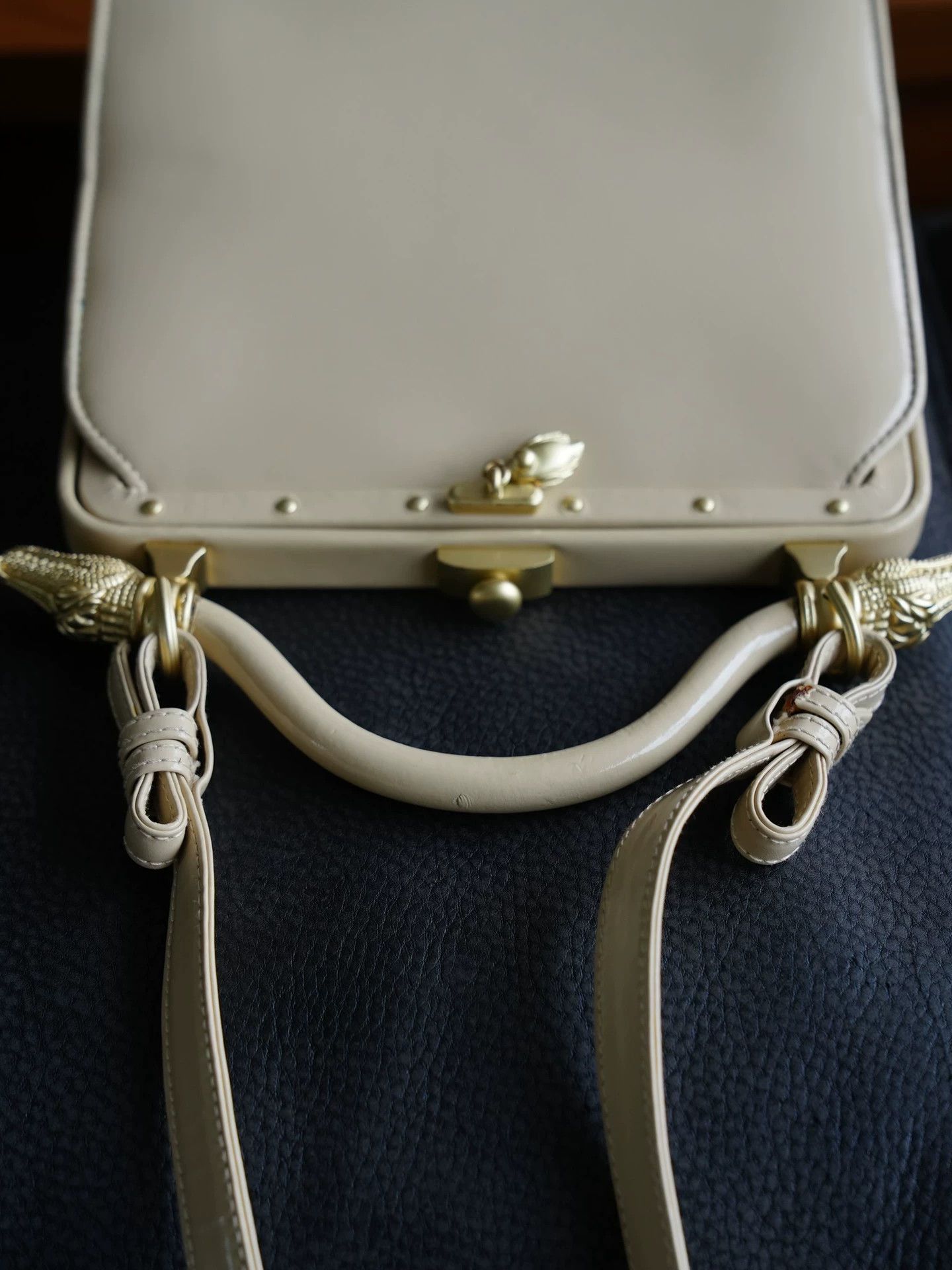 Other BKC Light Milk Tea Croc Embossed Box Leather 3-Way Bag Size ONE SIZE - 7 Thumbnail