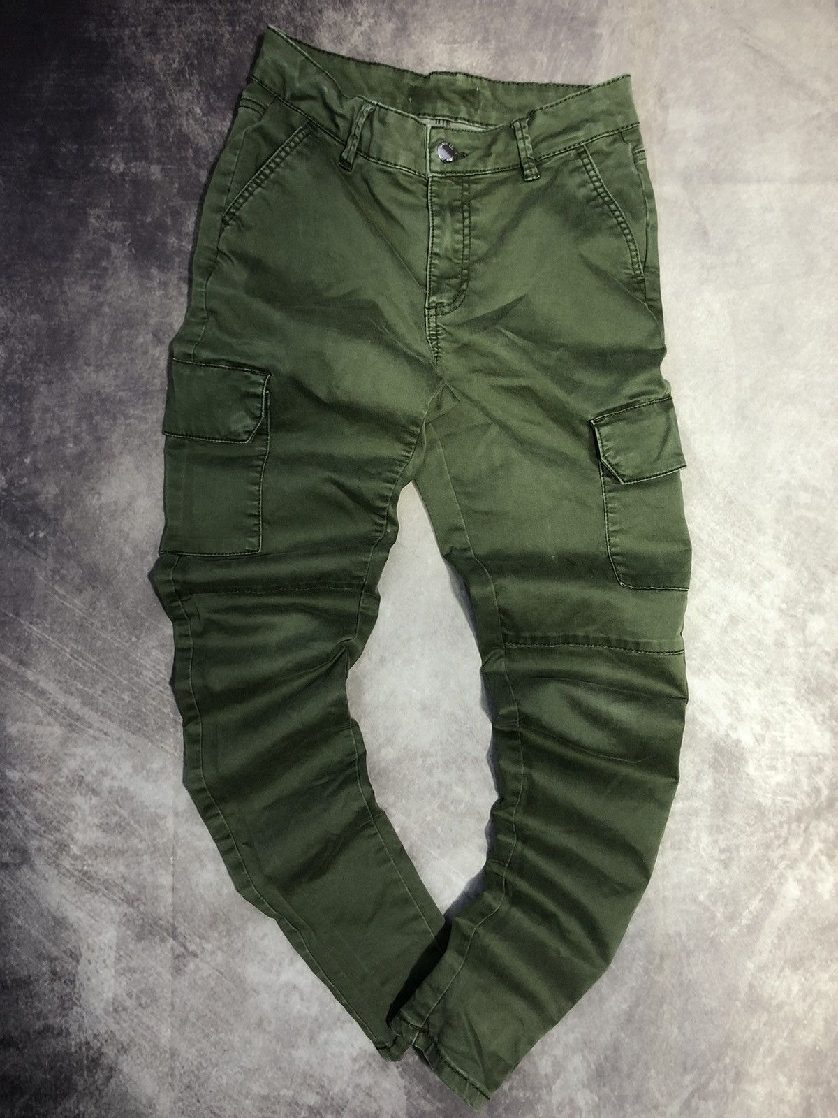 image of Vintage Multi-Pocket Utility Grunge Cargo Pants in Green, Men's (Size 30)