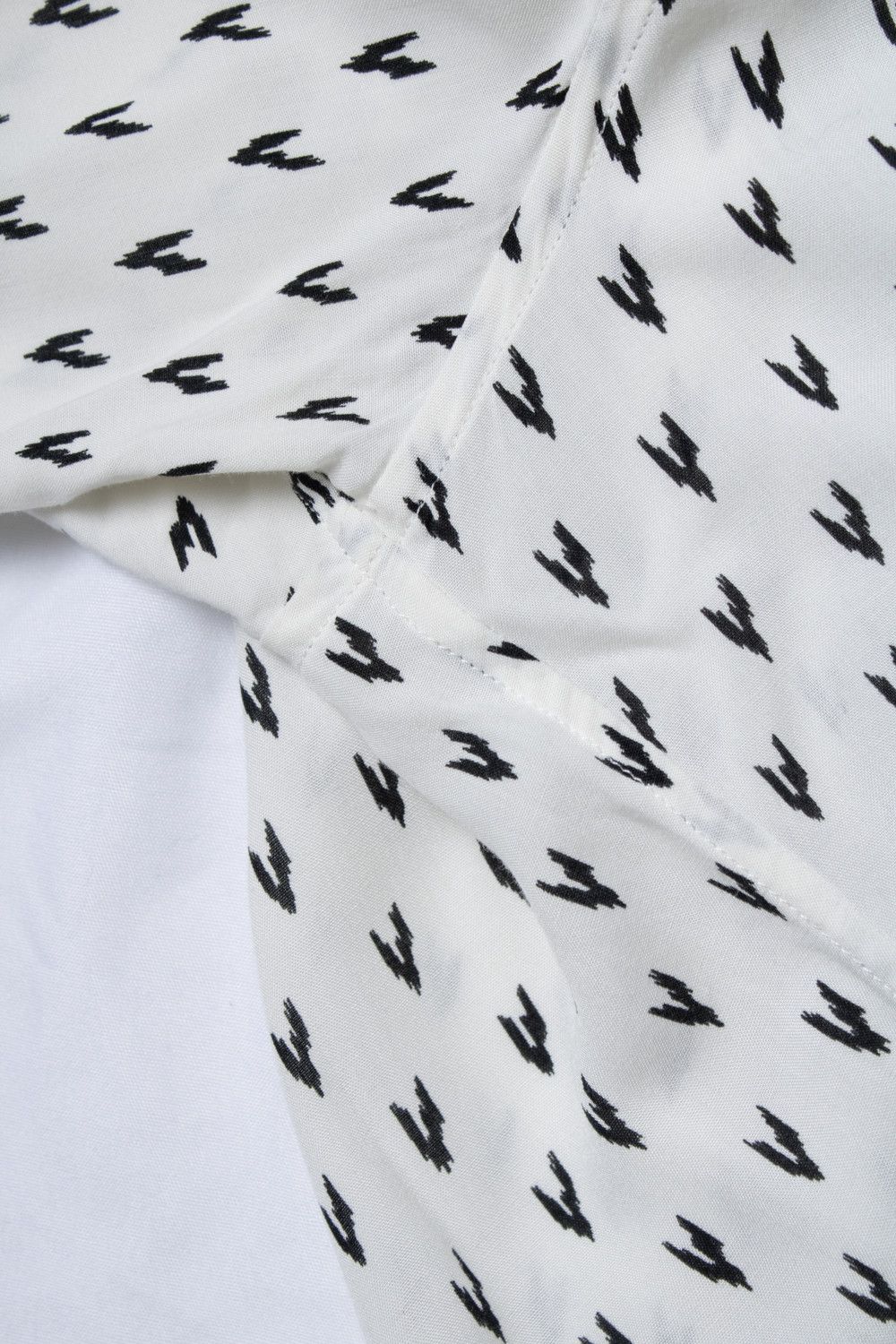 Saint Laurent Paris Saint Laurent, white shirt with V print 2017 Size US M / EU 48-50 / 2 - 7 Thumbnail