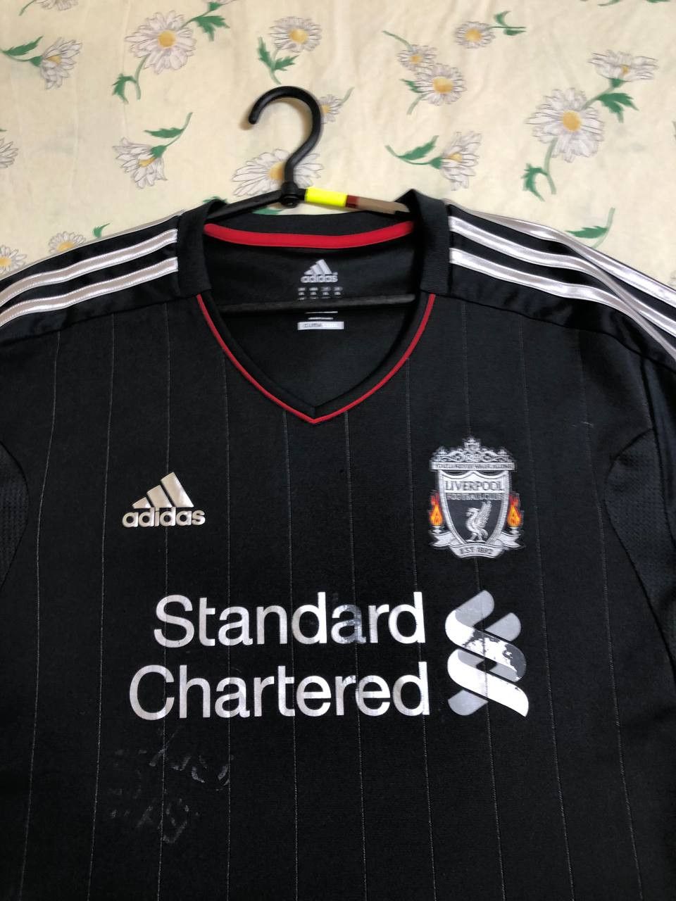 Adidas Liverpool 2011/2012 Away Football Shirt Jersey Adidas Size US XL / EU 56 / 4 - 7 Thumbnail