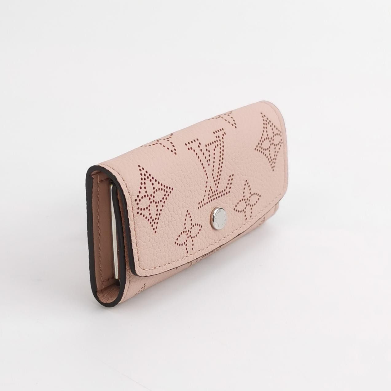Louis Vuitton Louis Vuitton (LV) Mahina leather solid color hollow old fl Size ONE SIZE - 1 Thumbnail