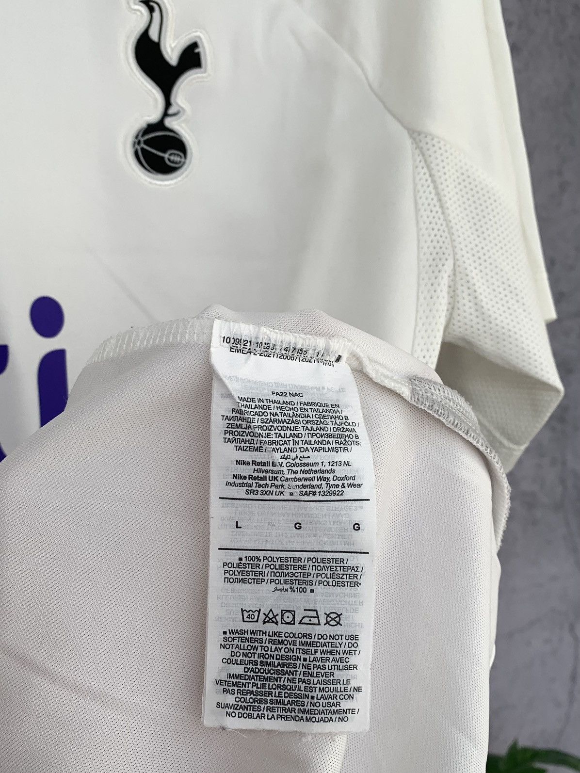 Nike Nike Tottenham 2022-2023 Pre Match Football Shirt Size L Size US L / EU 52-54 / 3 - 6 Thumbnail
