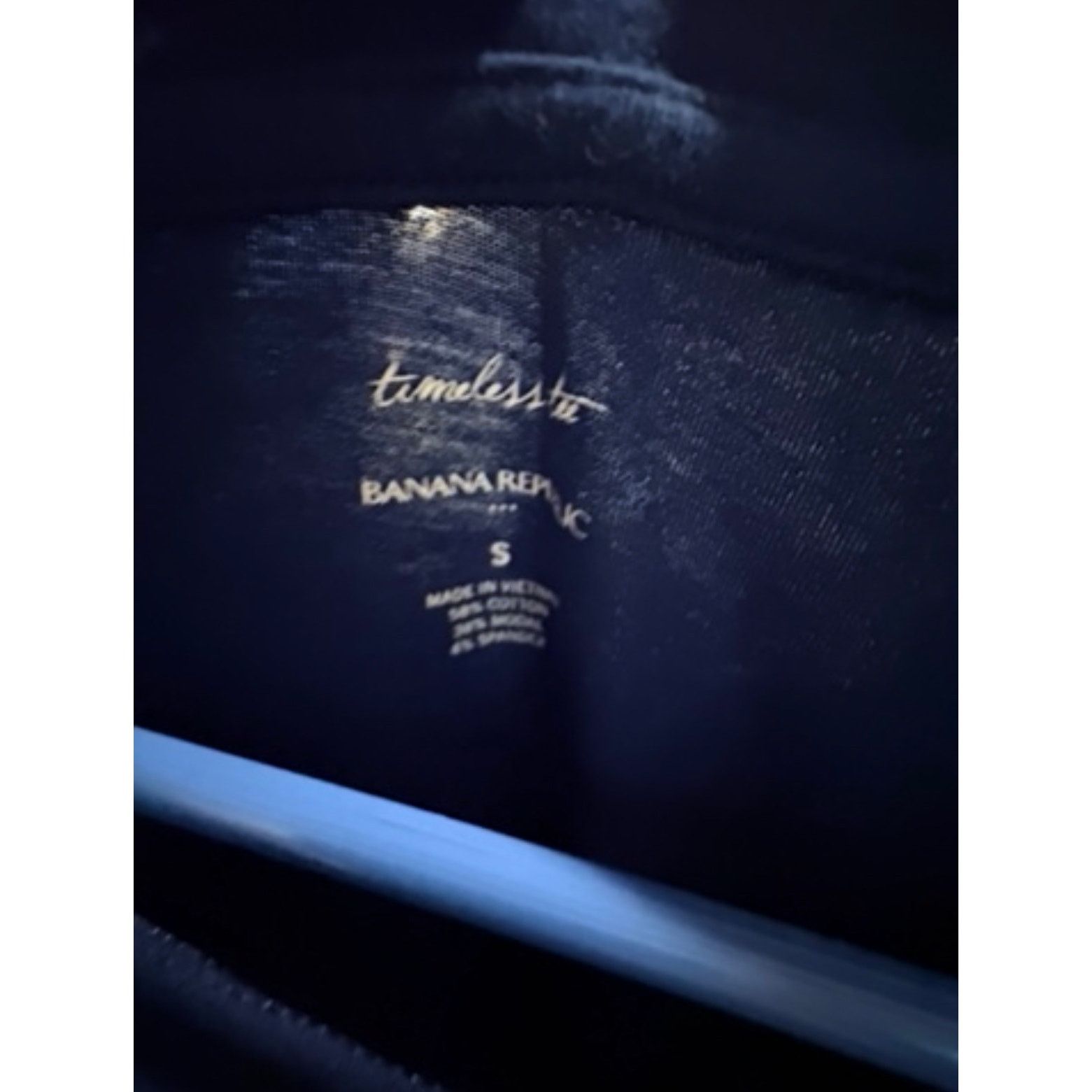 Banana Republic Banana Republic Timeless Navy T-Shirt Women’s Size Small Size S / US 4 / IT 40 - 3 Thumbnail