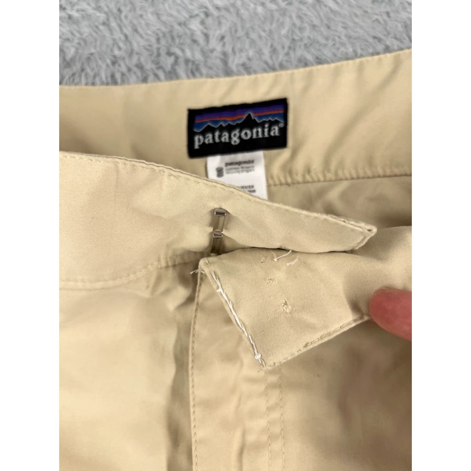 Patagonia Patagonia Shorts Womens 8 Beige Duway 100% Polyester Flat Front Pockets Size 30" / US 8 / IT 44 - 7 Thumbnail