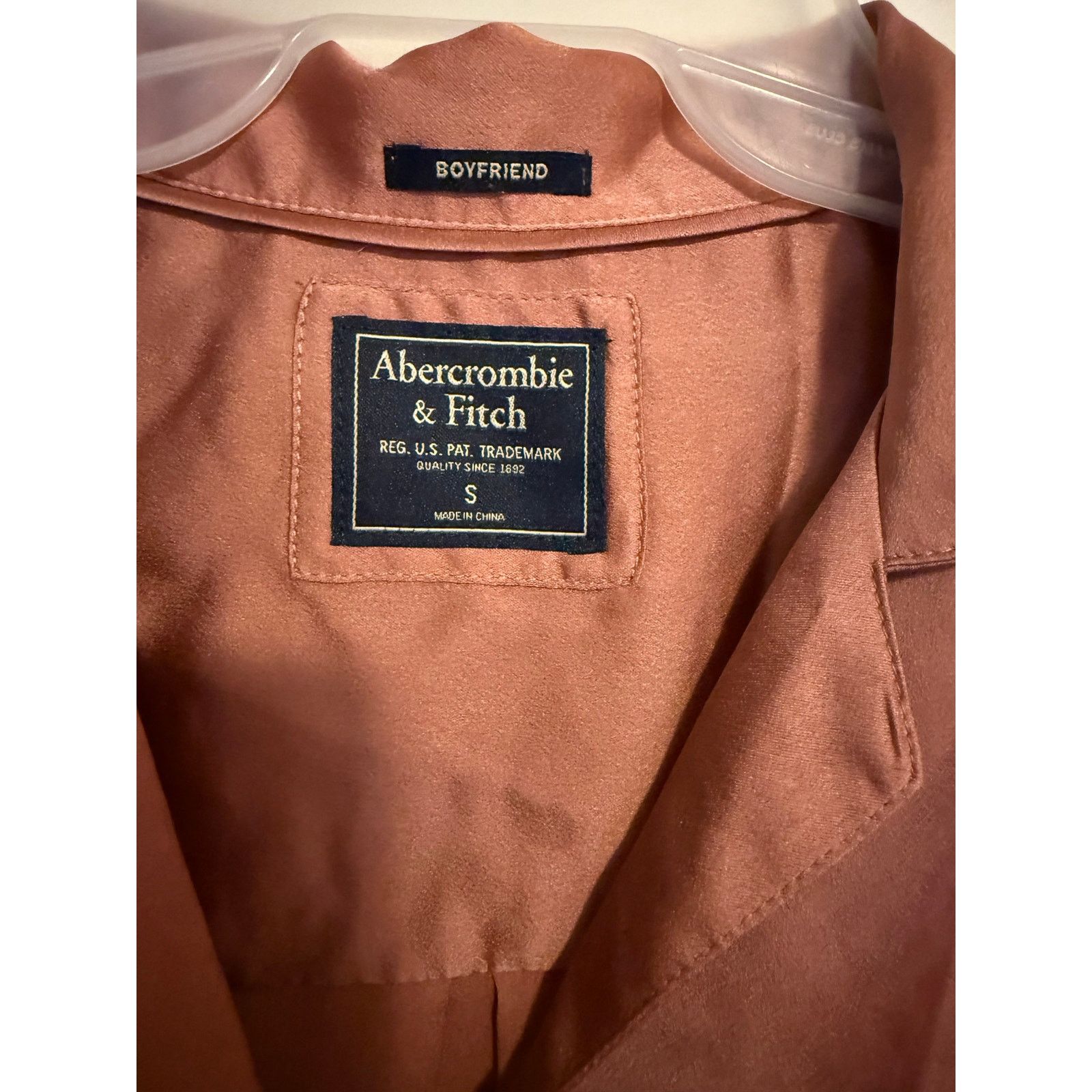 Abercrombie & Fitch Abercrombie & Fitch Silk Boyfriend Button Up Sz S Size S / US 4 / IT 40 - 3 Thumbnail