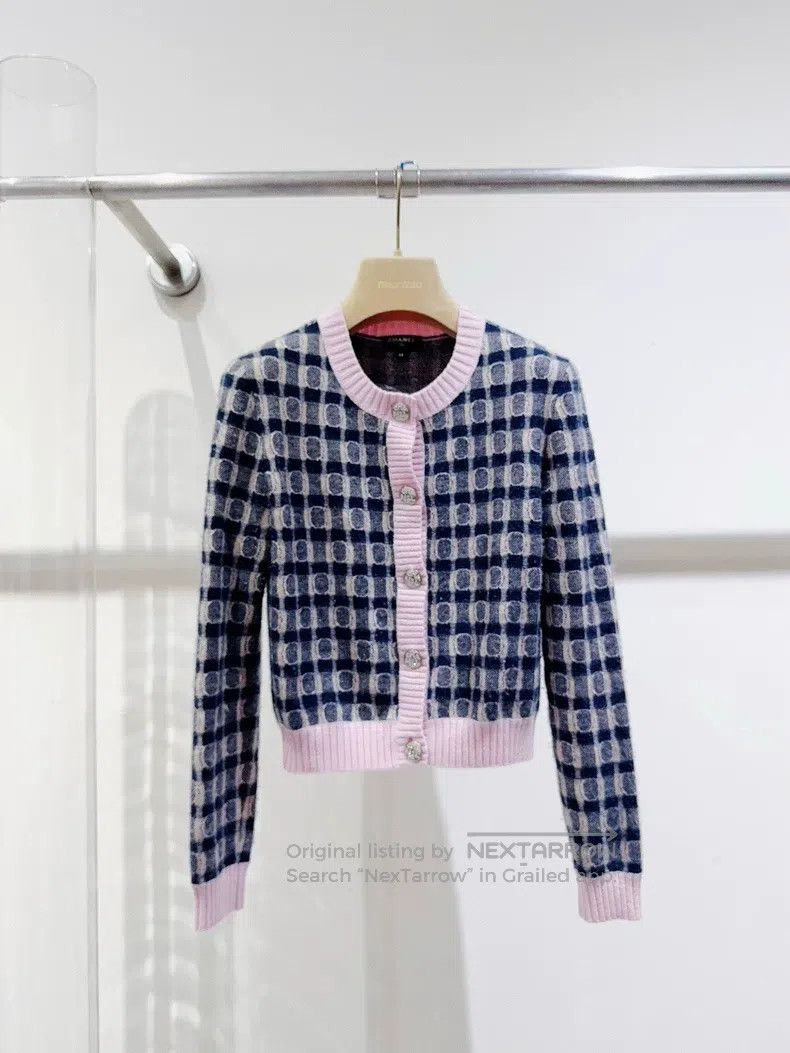 Chanel Chanel 21B Cardigan coat Size XS / US 0-2 / IT 36-38 - 1 Thumbnail