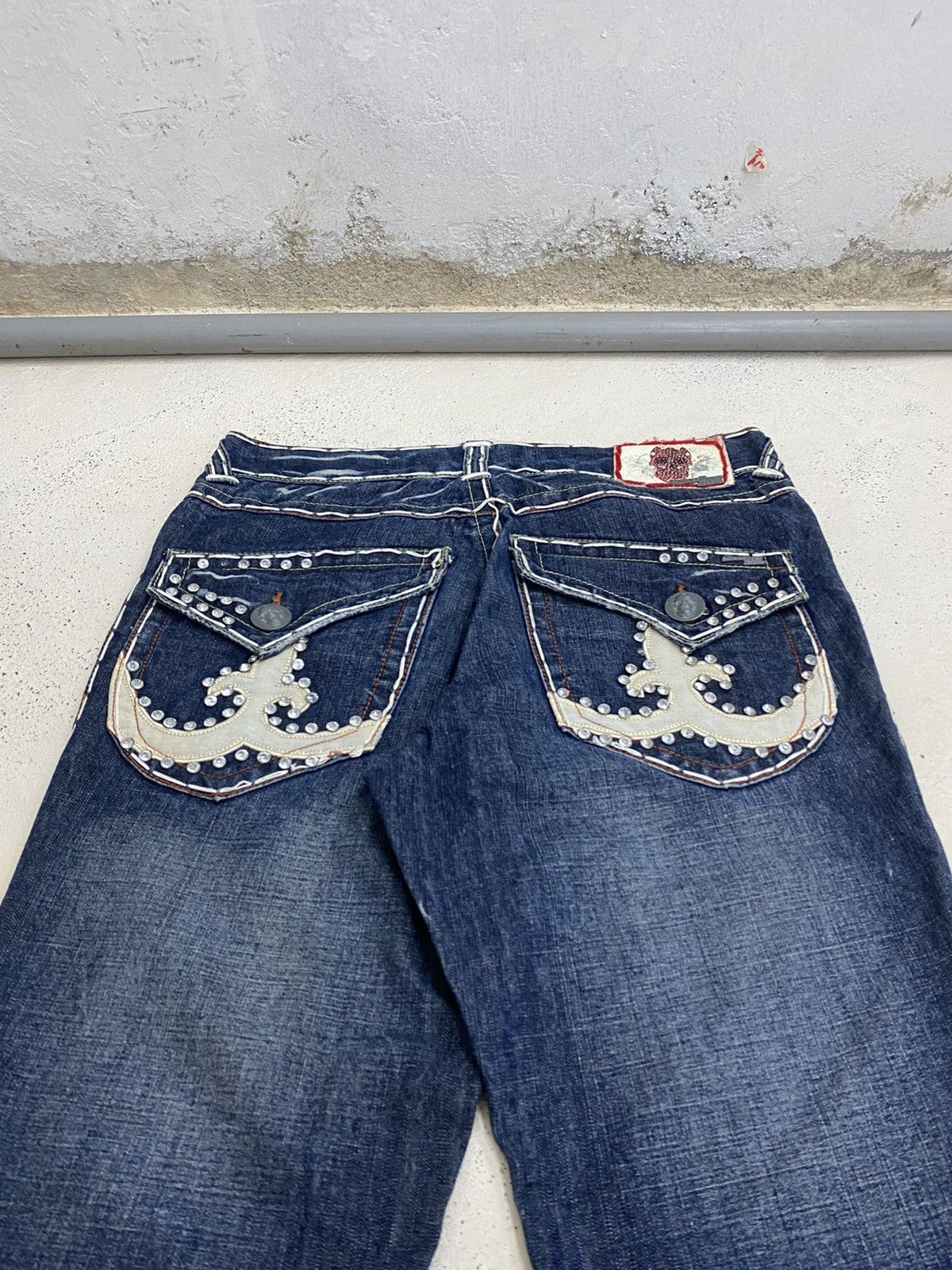If Six Was Nine Flare Laguna Beach USA Skulls Button Pocket Embellished Size US 33 - 16 Thumbnail