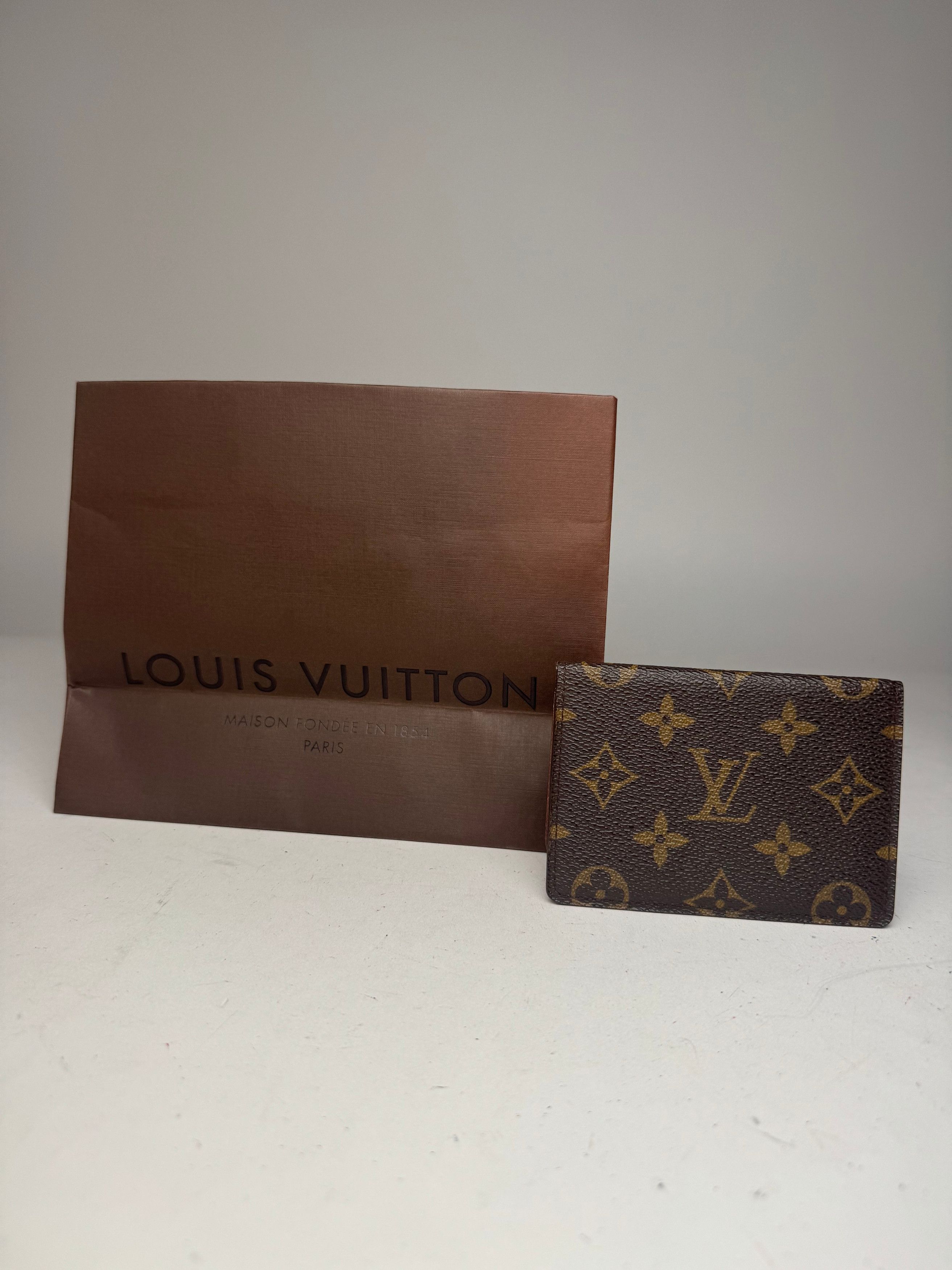 Louis Vuitton Vintage Leather Monogram Card Holder Brown Size ONE SIZE - 1 Thumbnail