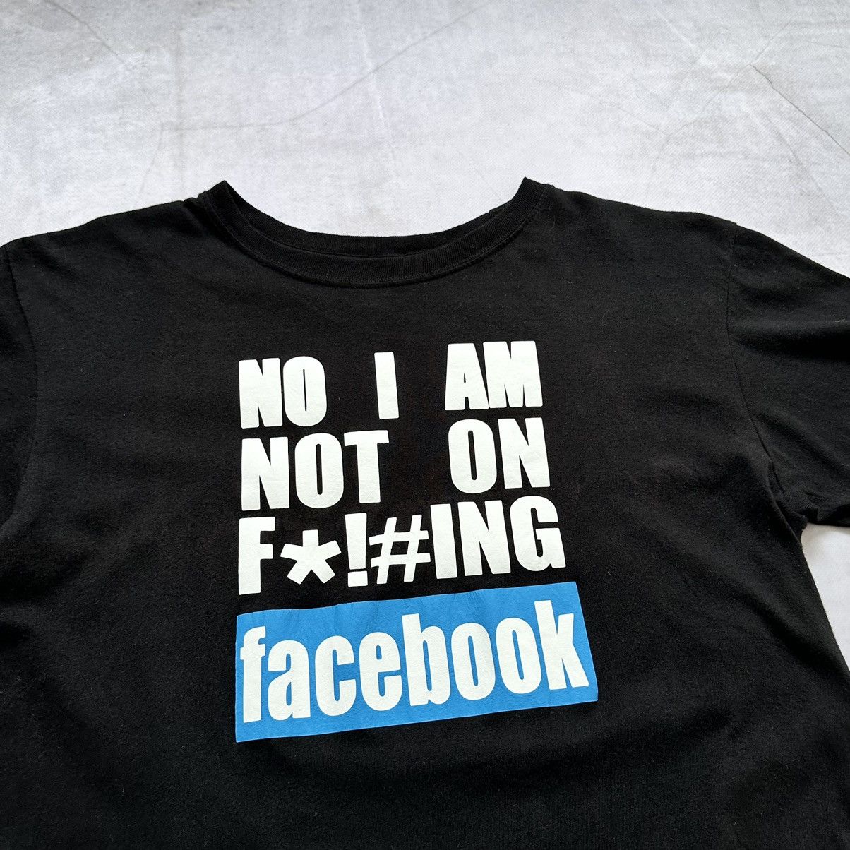 Walter Van Beirendonck Y2K Adult “I am not on fucking Facebook” Vintage T Shirt Size US L / EU 52-54 / 3 - 4 Thumbnail