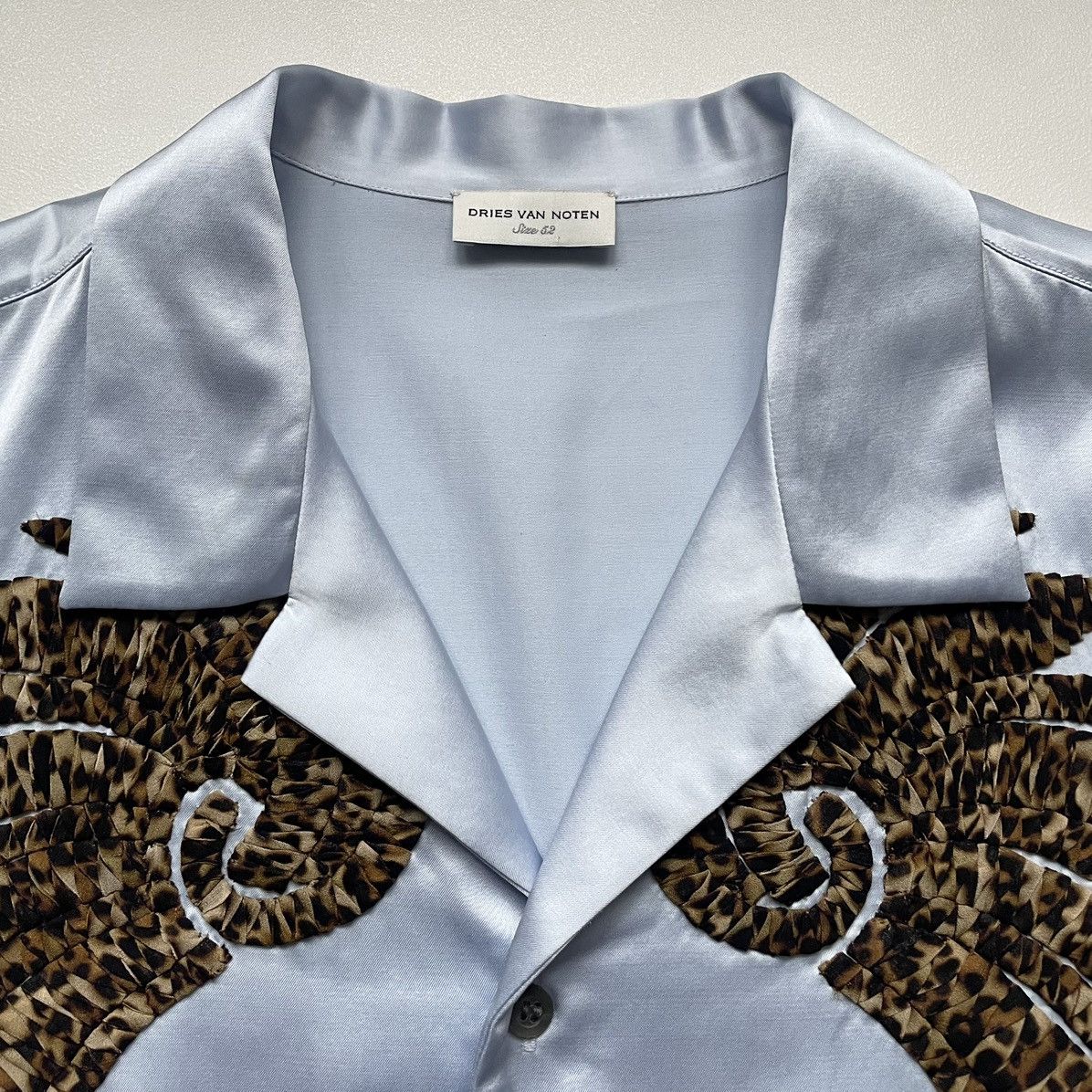 Dries Van Noten ‘Leopard Wings’ Satin Camp Collar Shirt Size US L / EU 52-54 / 3 - 5 Thumbnail