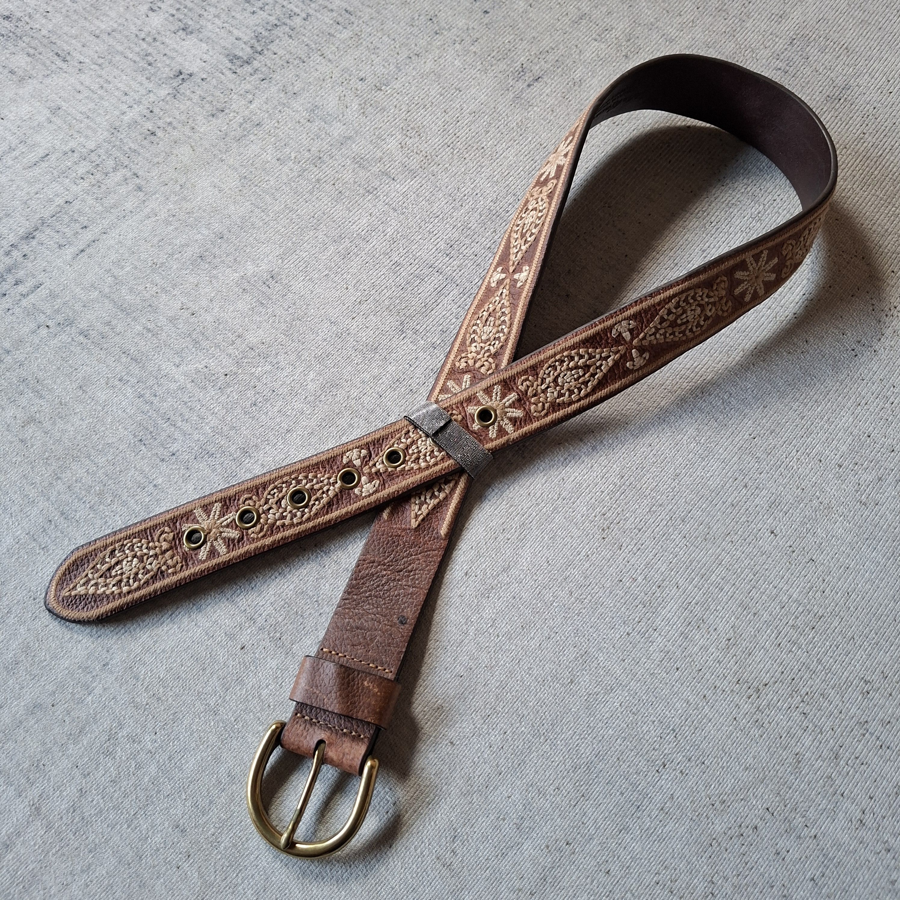Eddie Bauer 🧵 Eddie baur solid brass embroidery navajo leather belt Size ONE SIZE - 9 Thumbnail