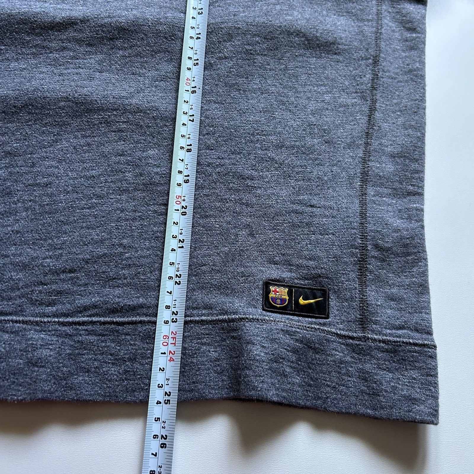 Nike FC Barcelona Nike Sweatshirt XL Boxy Gray Crewneck Swoosh Size US XL / EU 56 / 4 - 6 Thumbnail