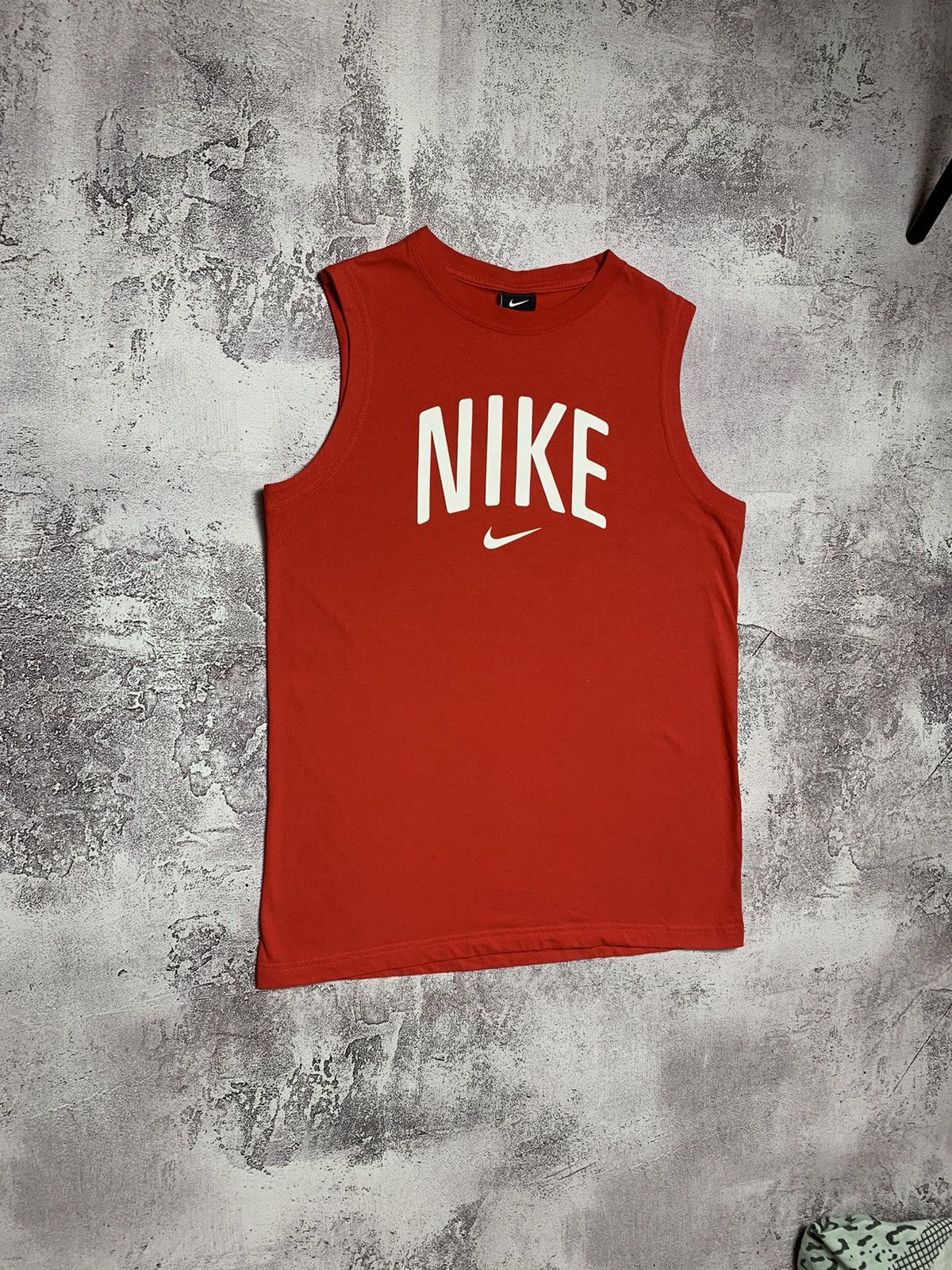 Nike Nike Big Box Logo Red Sleeveless Shirt Size US S / EU 44-46 / 1 - 3 Thumbnail