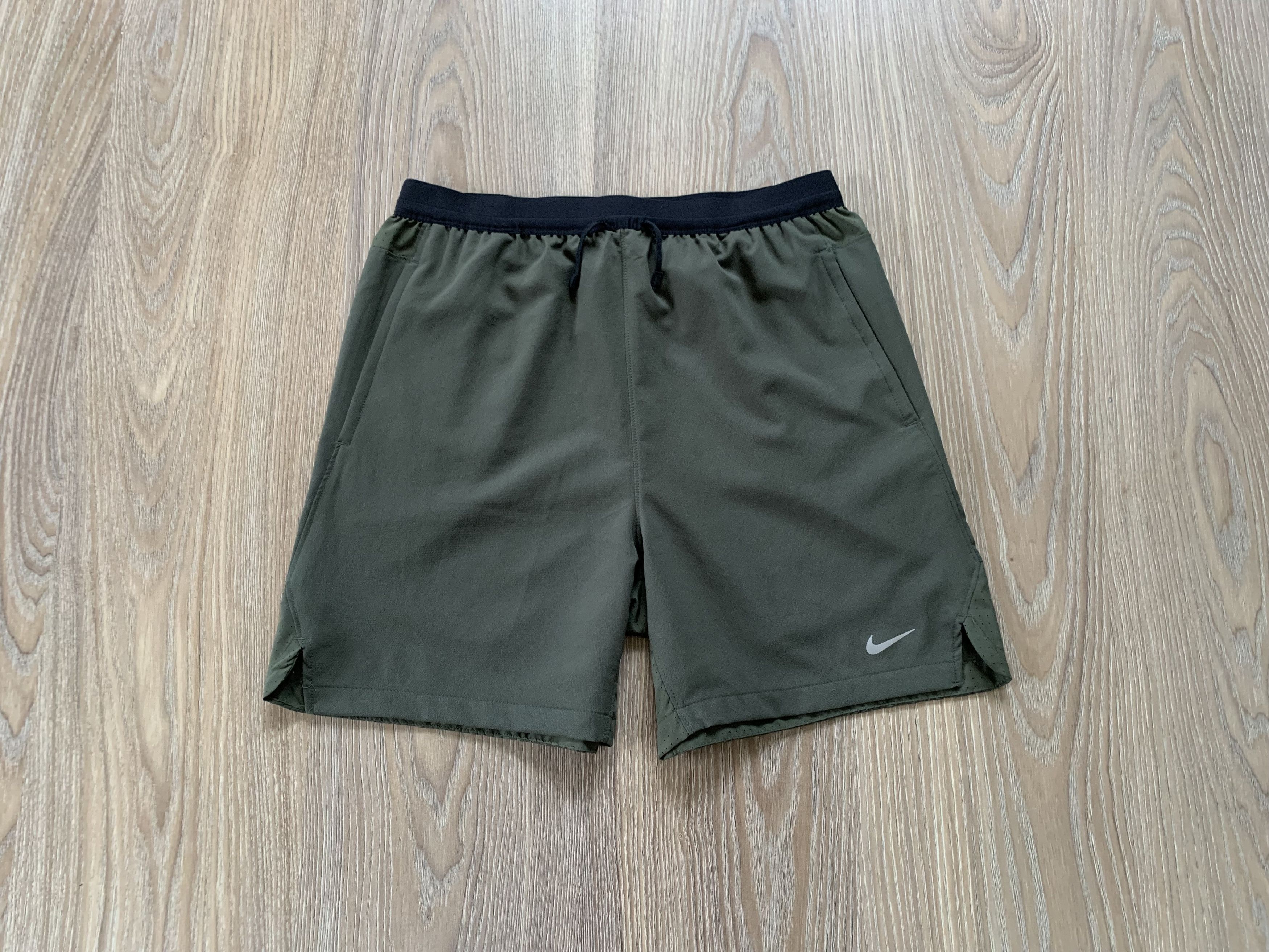 Nike Youth Nike Dri Fit Khaki Training Shorts Size US 28 / EU 44 - 1 Thumbnail