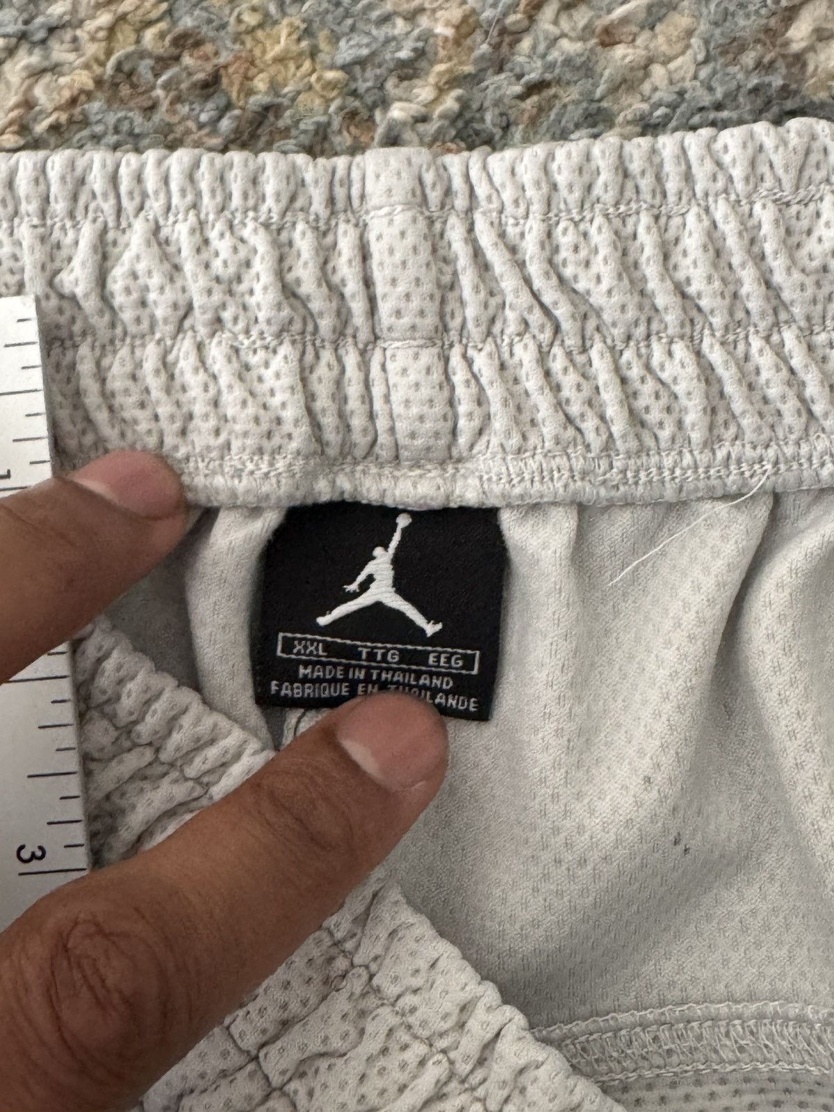 Jordan Brand Super Baggy Thrashed Jordan Hoop Shorts 2XL White Size US 34 / EU 50 - 8 Thumbnail