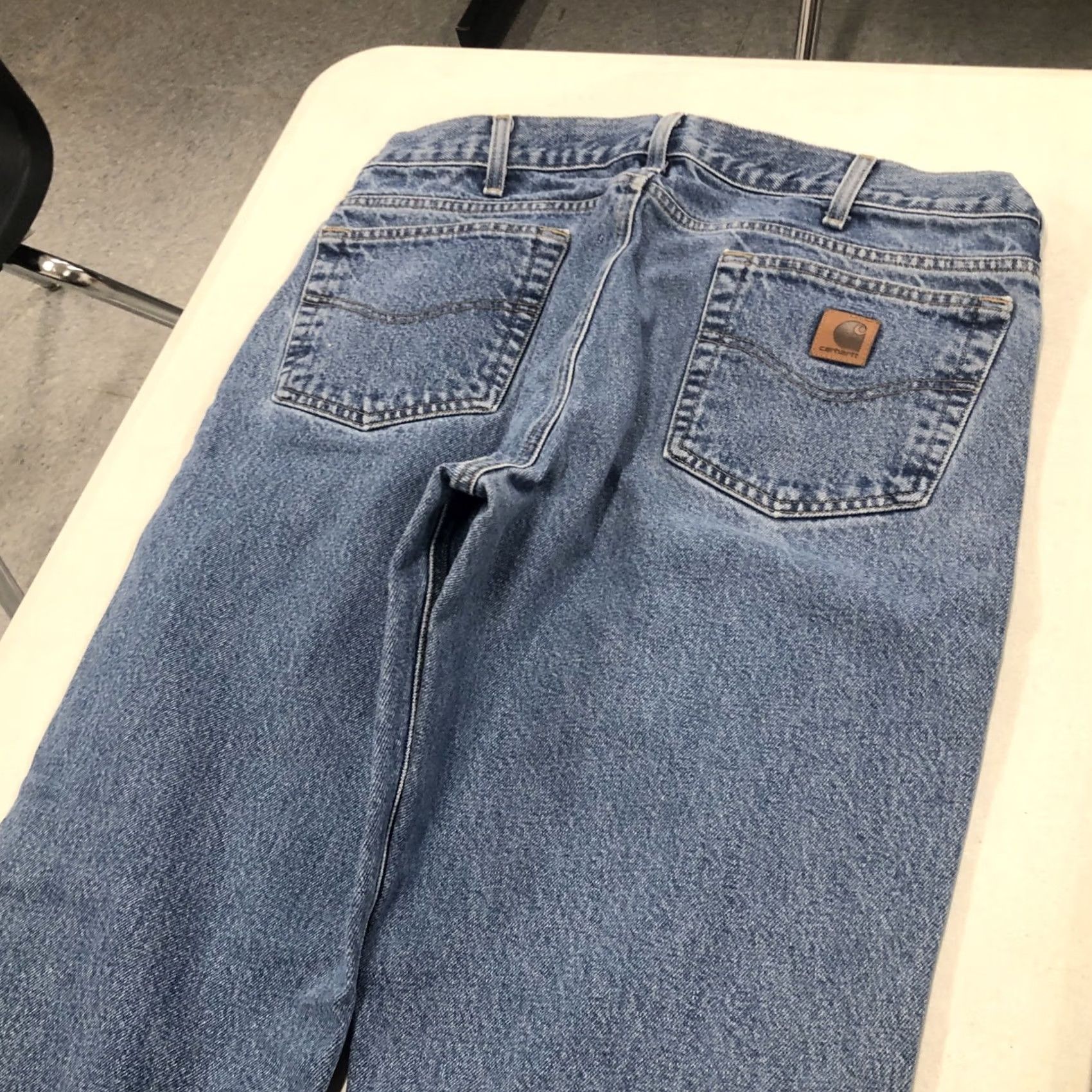 Carhartt VINTAGE Carhartt Jeans 35X28 Blue Denim 5-Pocket Relaxed Straight Mid Rise USA 90s Grunge Hip Hop Logo Mens Size US 35 - 3 Thumbnail