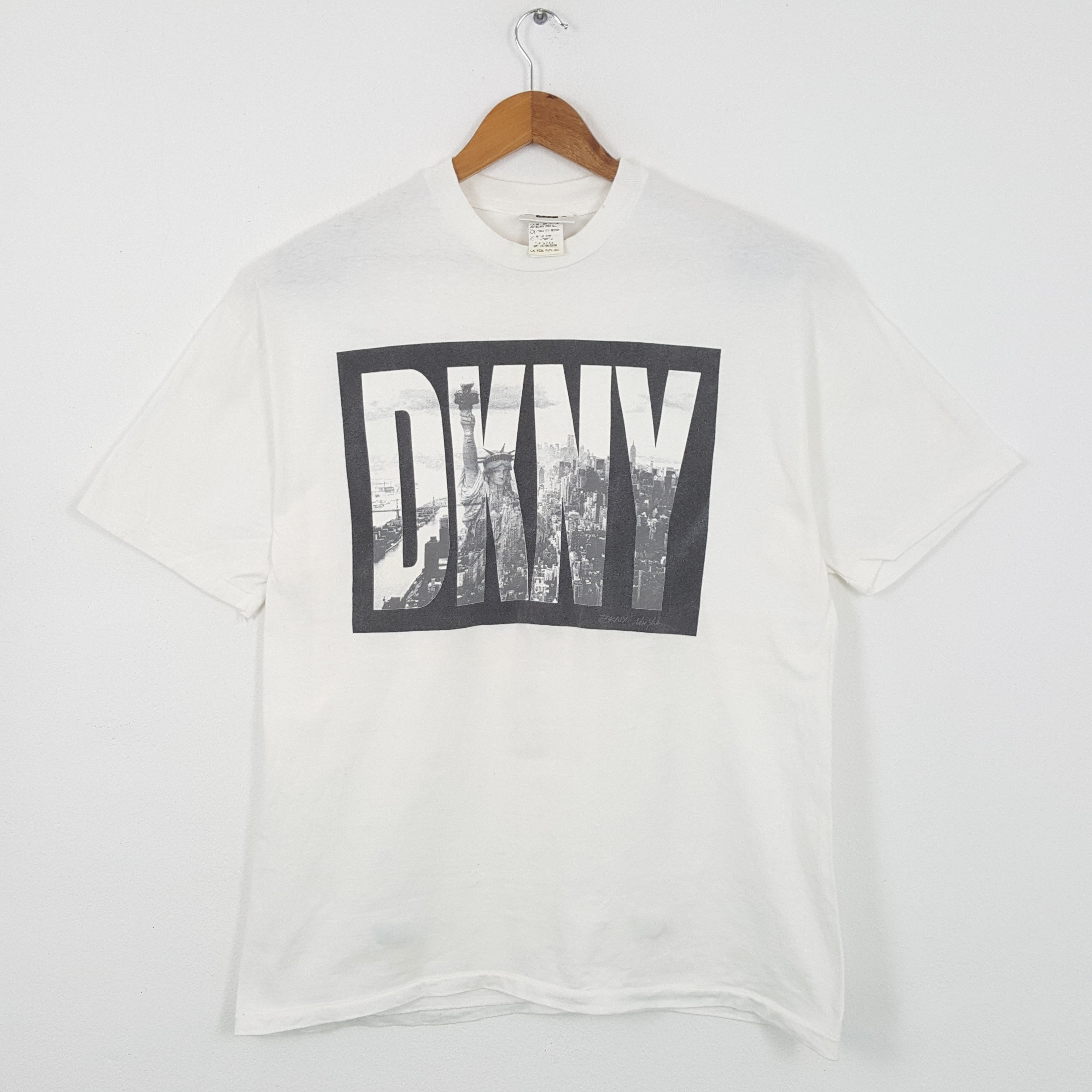 Vintage DKNY American Streetwear Skateboard Style T-Shirt