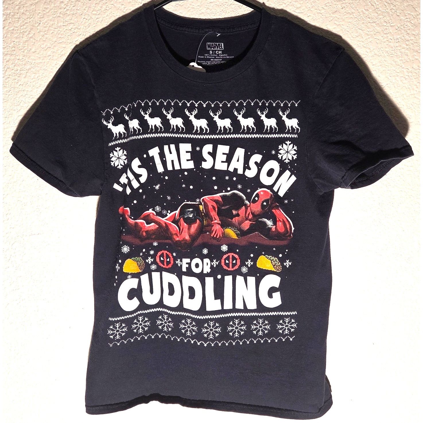 Marvel Comics Marvel Deadpool Holiday Graphic Tee - Men's Size Small Size US S / EU 44-46 / 1 - 1 Thumbnail