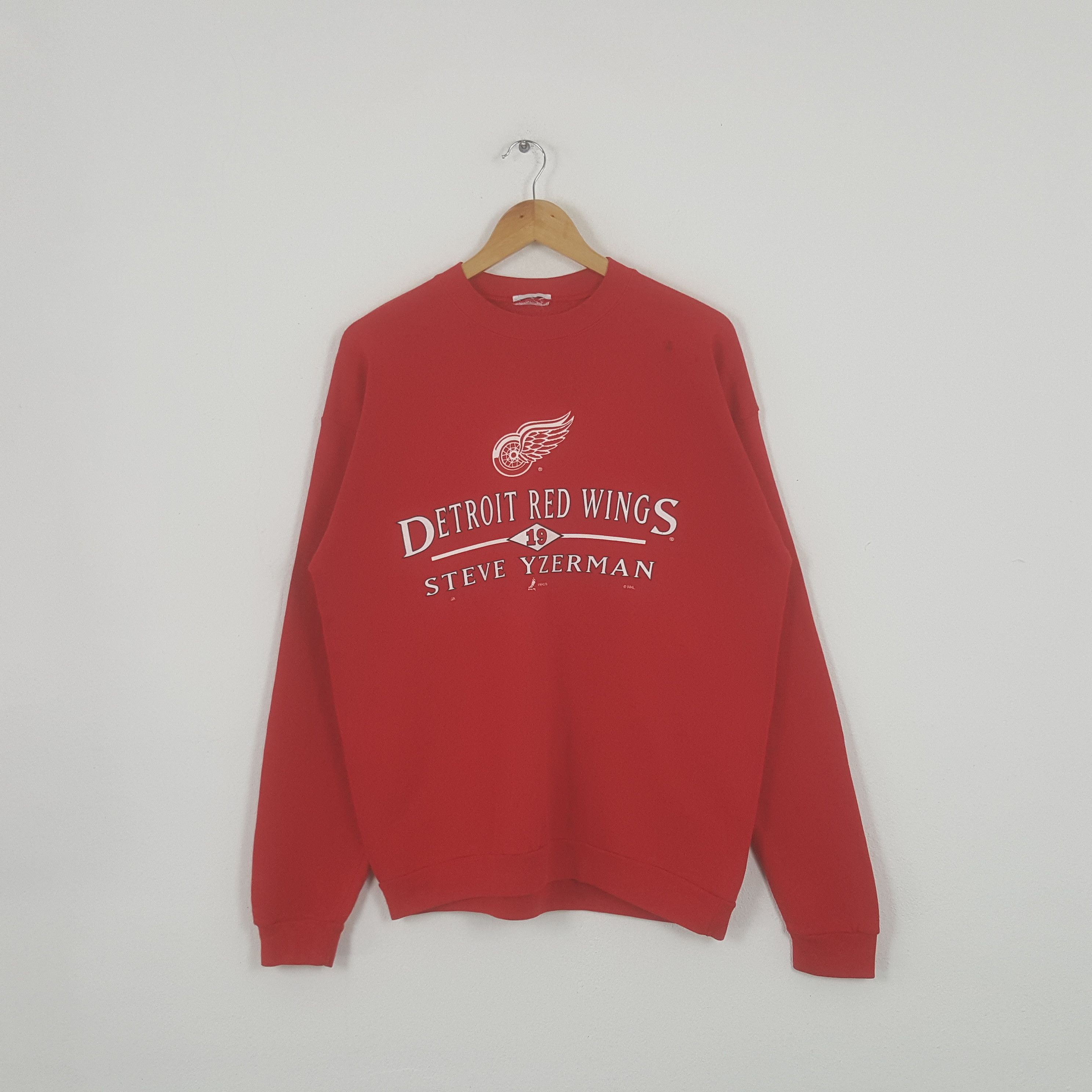 Vintage Detroit Red Wings Steve Yzerman Brand Sweatshirt, image size:2976x2976