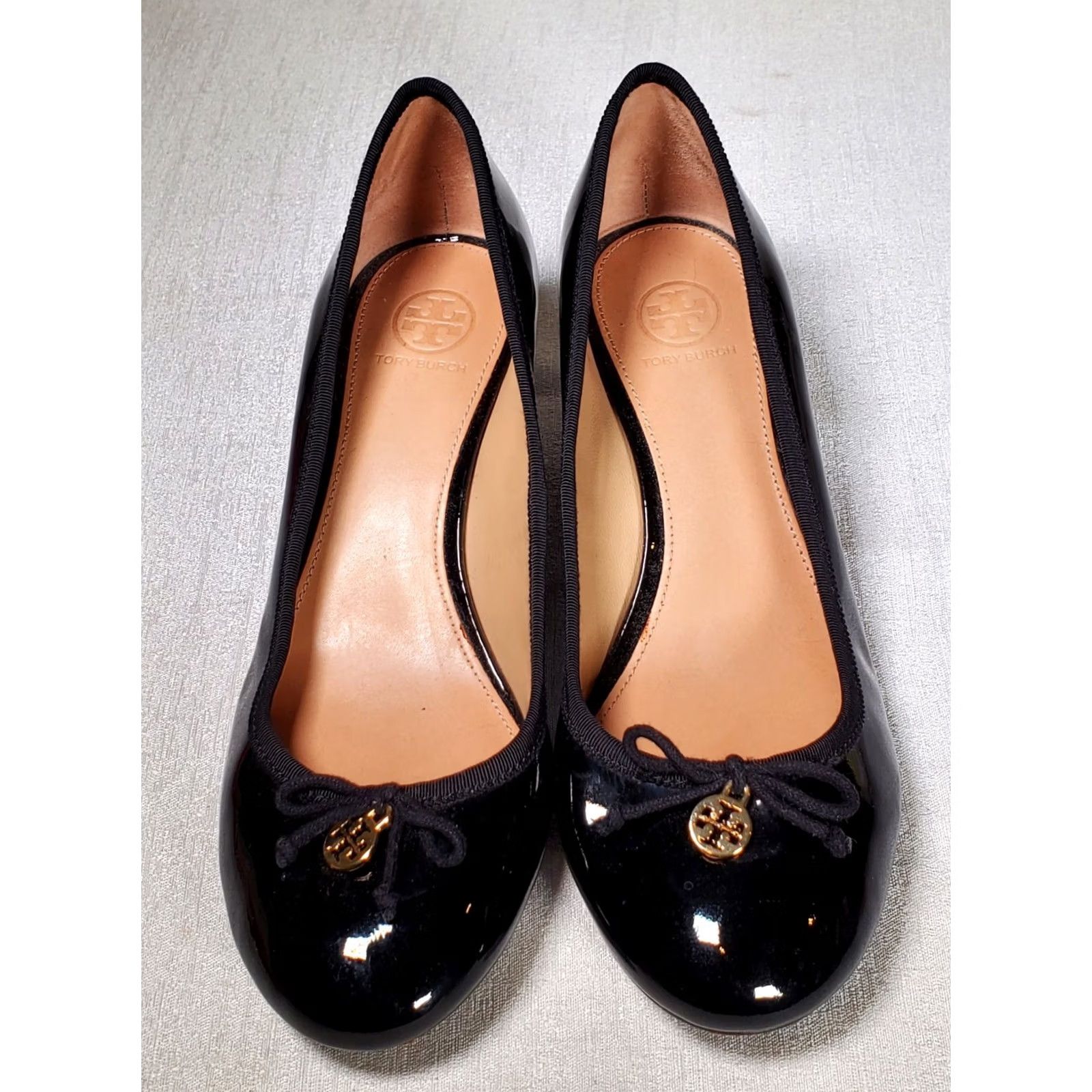 Tory Burch Tory Burch Chelsea Black Patent Leather Wedges Bow Logo Charm Women's US 9.5 M Size US 10 / IT 40 - 6 Thumbnail