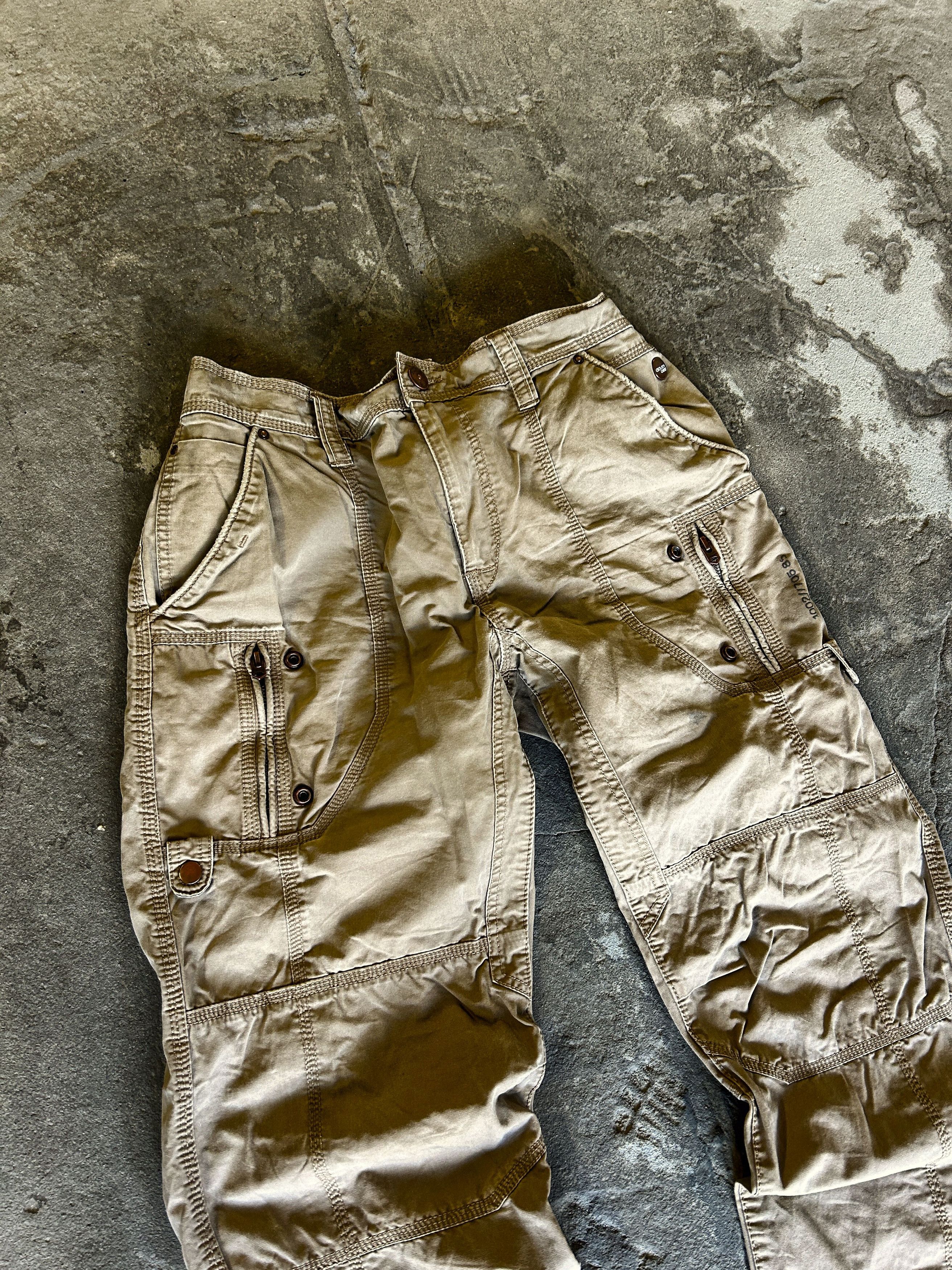 Vintage Y2K Utility Cargo Pants Beige Multi Pocket Wide Leg Workwear Size US 34 / EU 50 - 2 Thumbnail