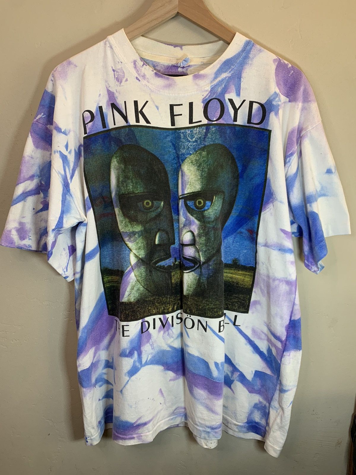 Band Tees × Pink Floyd × Vintage *RARE* Vintage 1994 Pink Floyd Division Bell Tour Art Shirt Size US XL / EU 56 / 4 - 1 Thumbnail