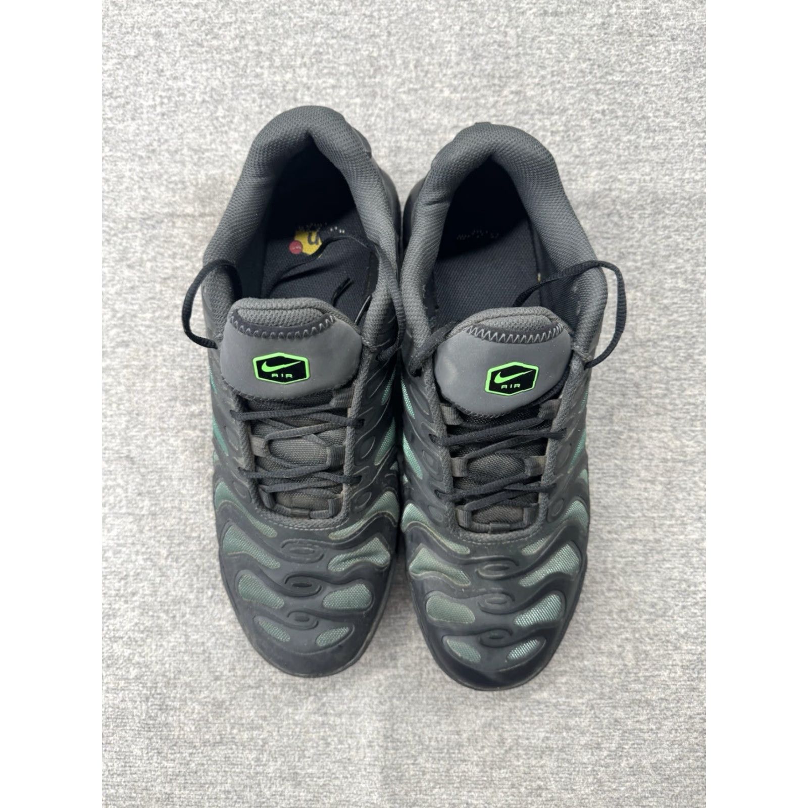 Nike Nike Air Max Plus Drift Black Green Strike Sz 10.5 FD4290-006 Men’s Sneakers Size US 10 / EU 43 - 6 Thumbnail
