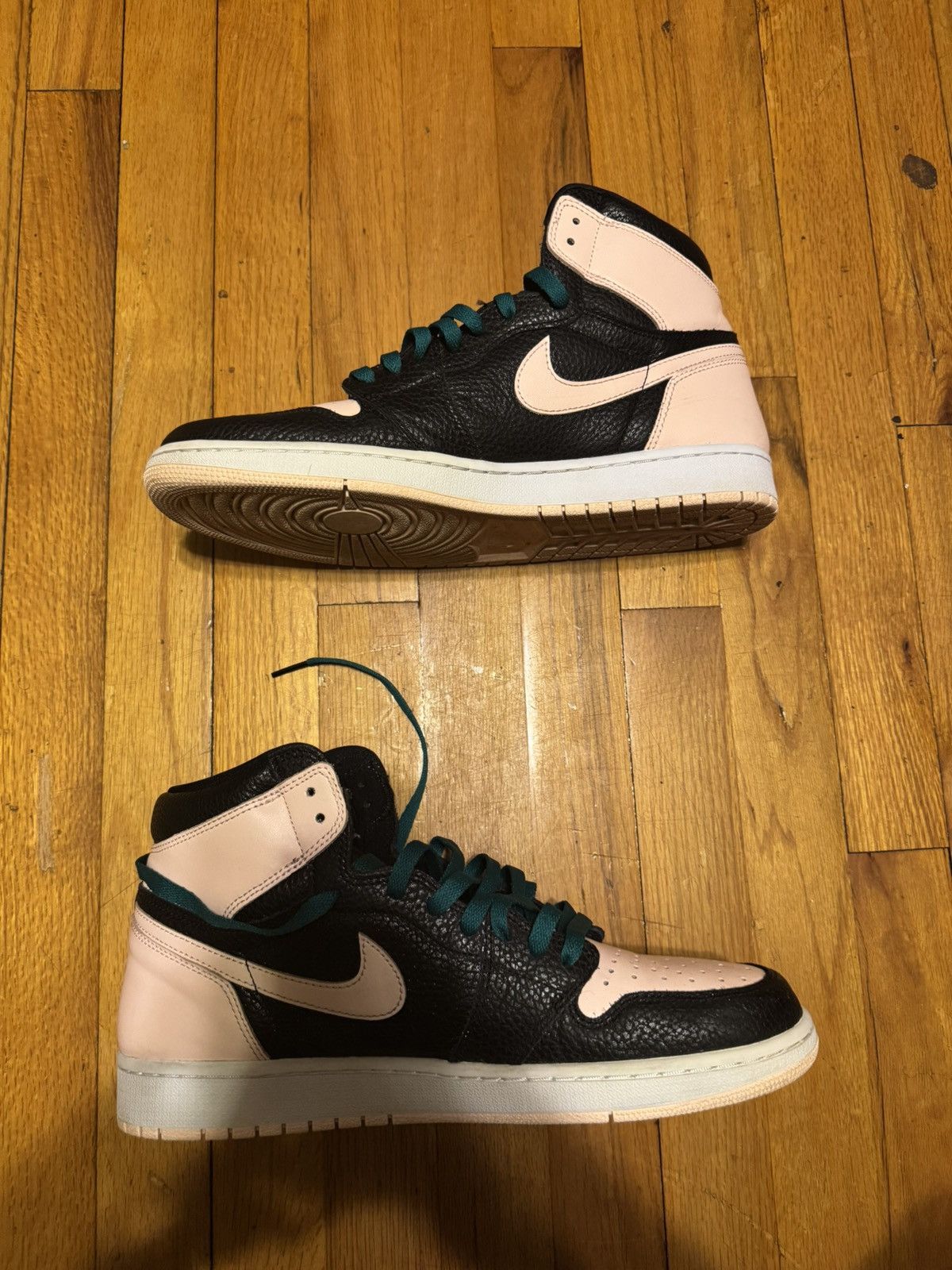 Jordan Brand × Nike Jordan 1 Size US 12 / EU 45 - 2 Thumbnail
