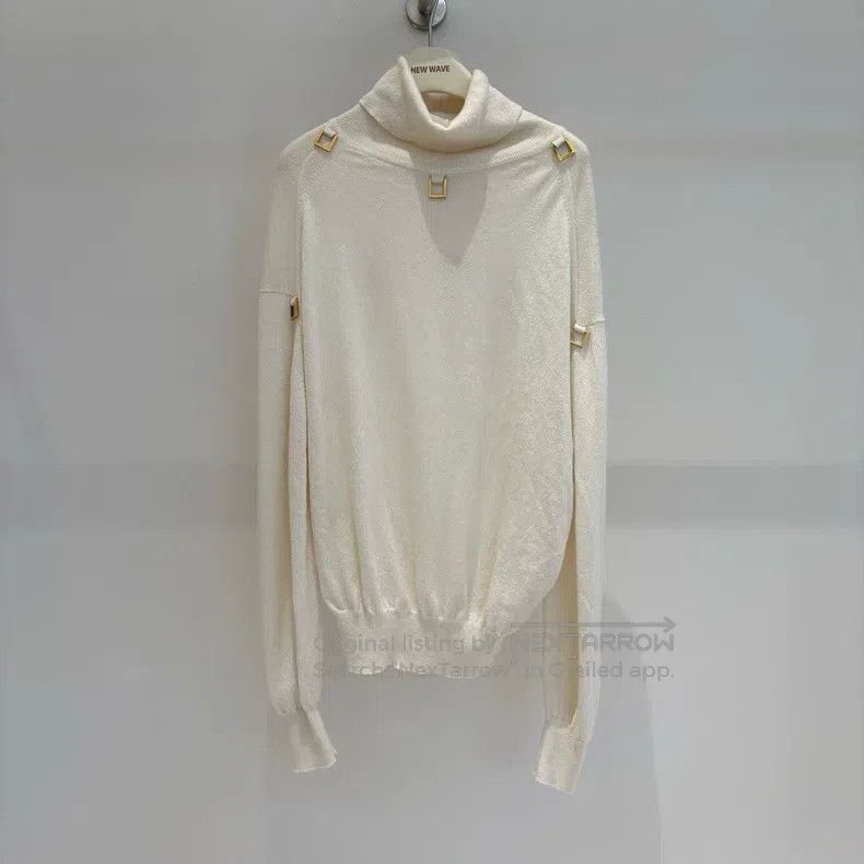 Louis Vuitton Louis Vuitton Pure cashmere turtleneck sweater with metal Size M / US 6-8 / IT 42-44 - 1 Thumbnail