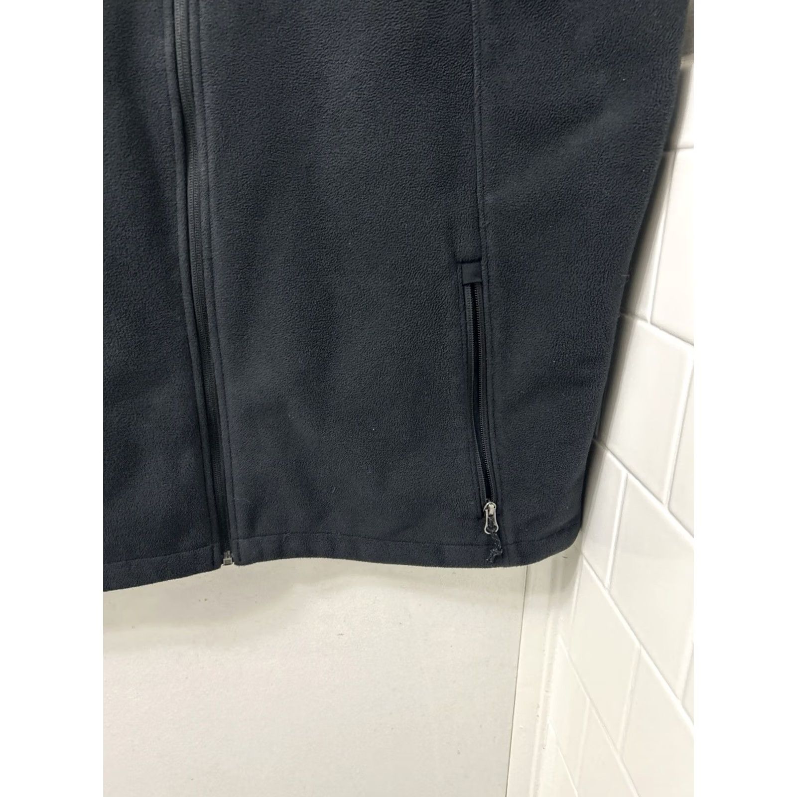 Vintage Columbia Fleece Vest Mens XL Black Full Zip Softshell Jacket Pocket Zipper Logo Quilted Lightweight Outdoor Nature Hiking Size US XL / EU 56 / 4 - 5 Thumbnail