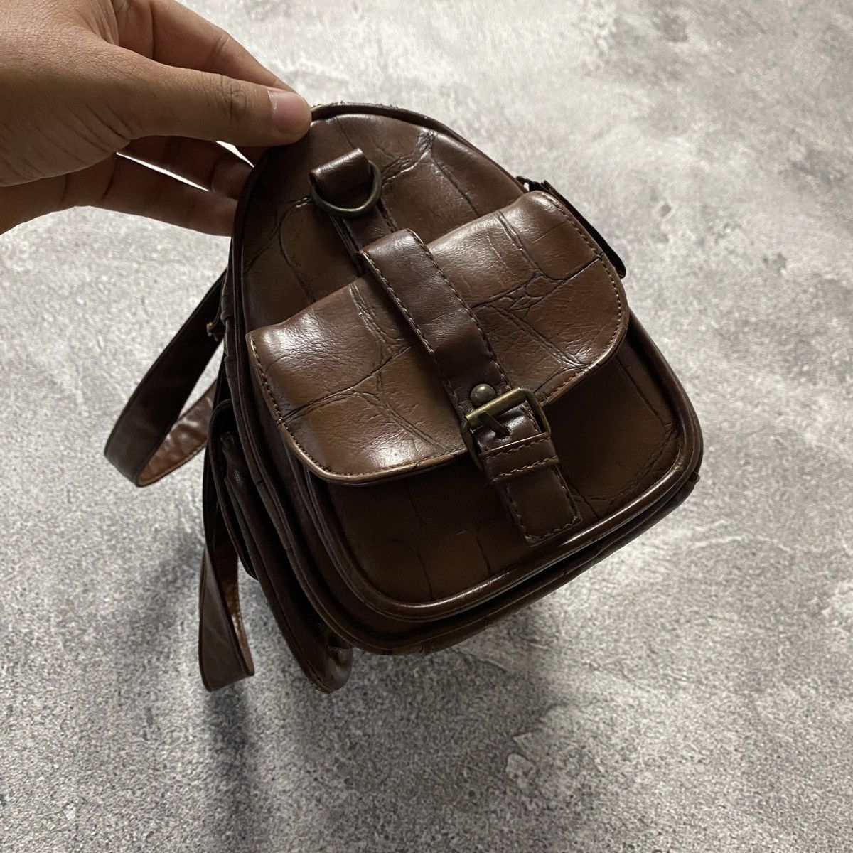 Japanese Brand 2000s Brown Leather Shoulder Bags Japanese Style Size ONE SIZE - 7 Thumbnail