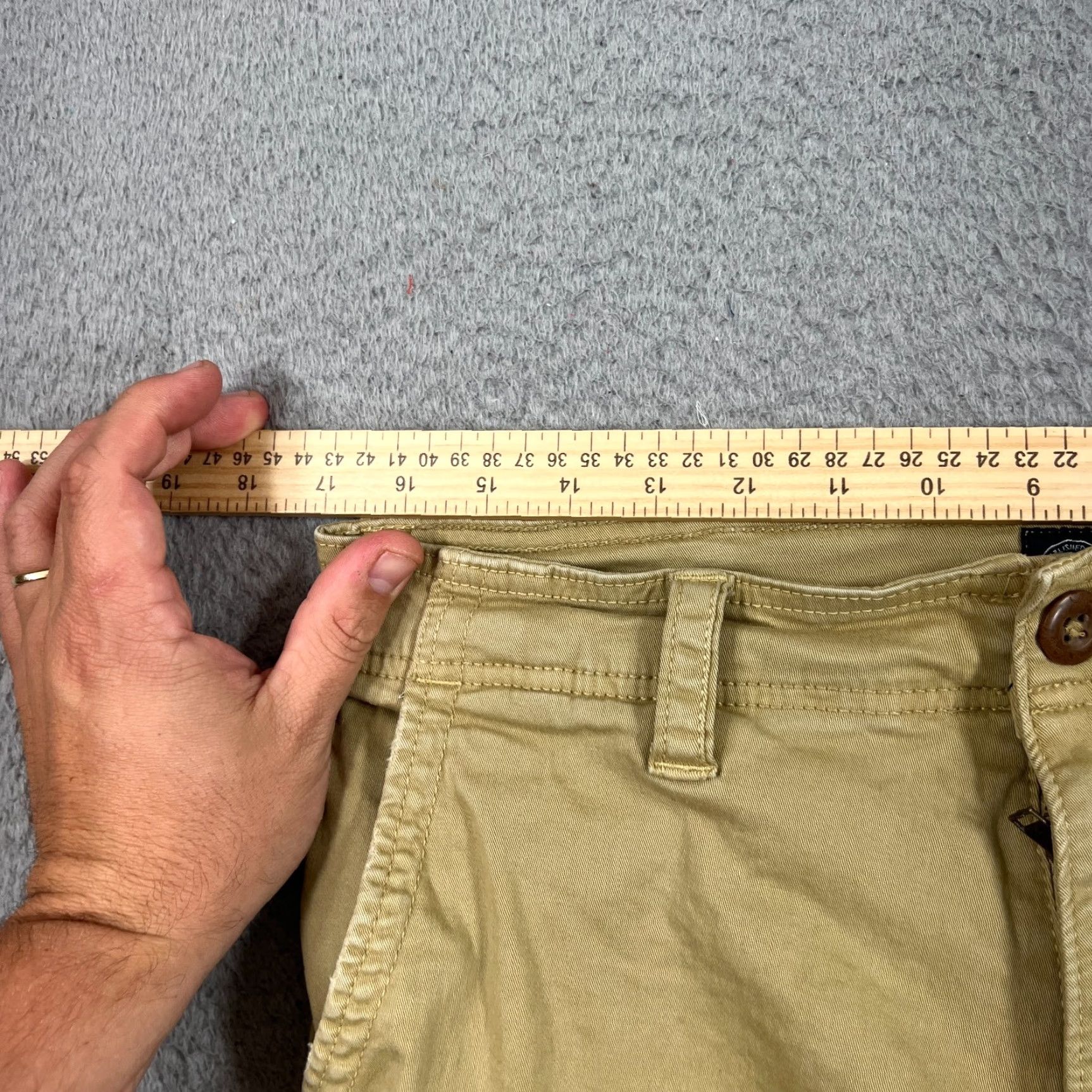 American Eagle Outfitters VINTAGE American Eagle Outfitters Cargo Shorts Mens 33 Beige Cotton 11 Inseam Pockets Classic Utility Summer Mens Size US 33 - 5 Thumbnail