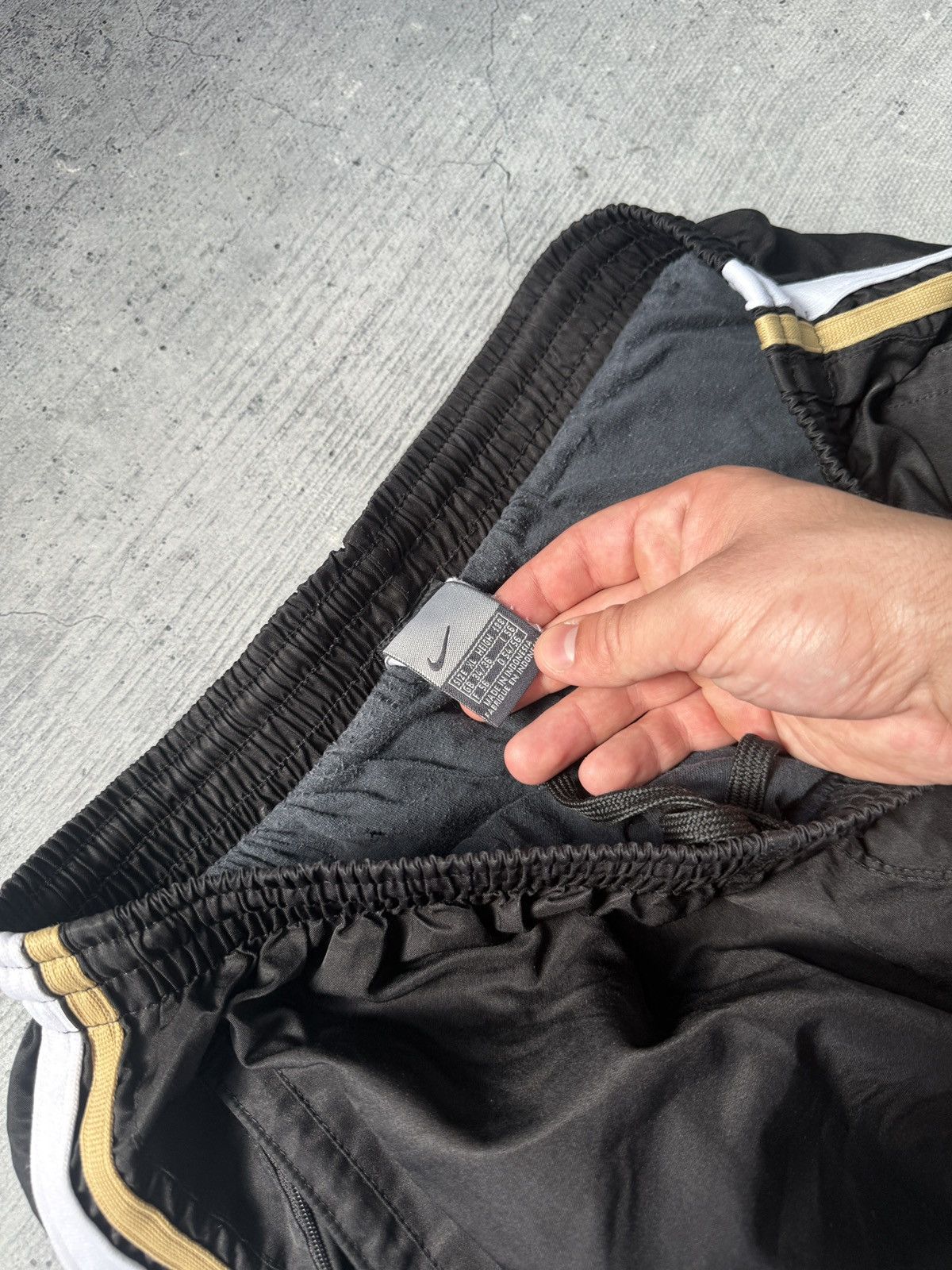 Japanese Brand Nike Vintage Pants Baggy Sweatpants Drill Japanese Hype Y2K Size US 36 / EU 52 - 5 Thumbnail