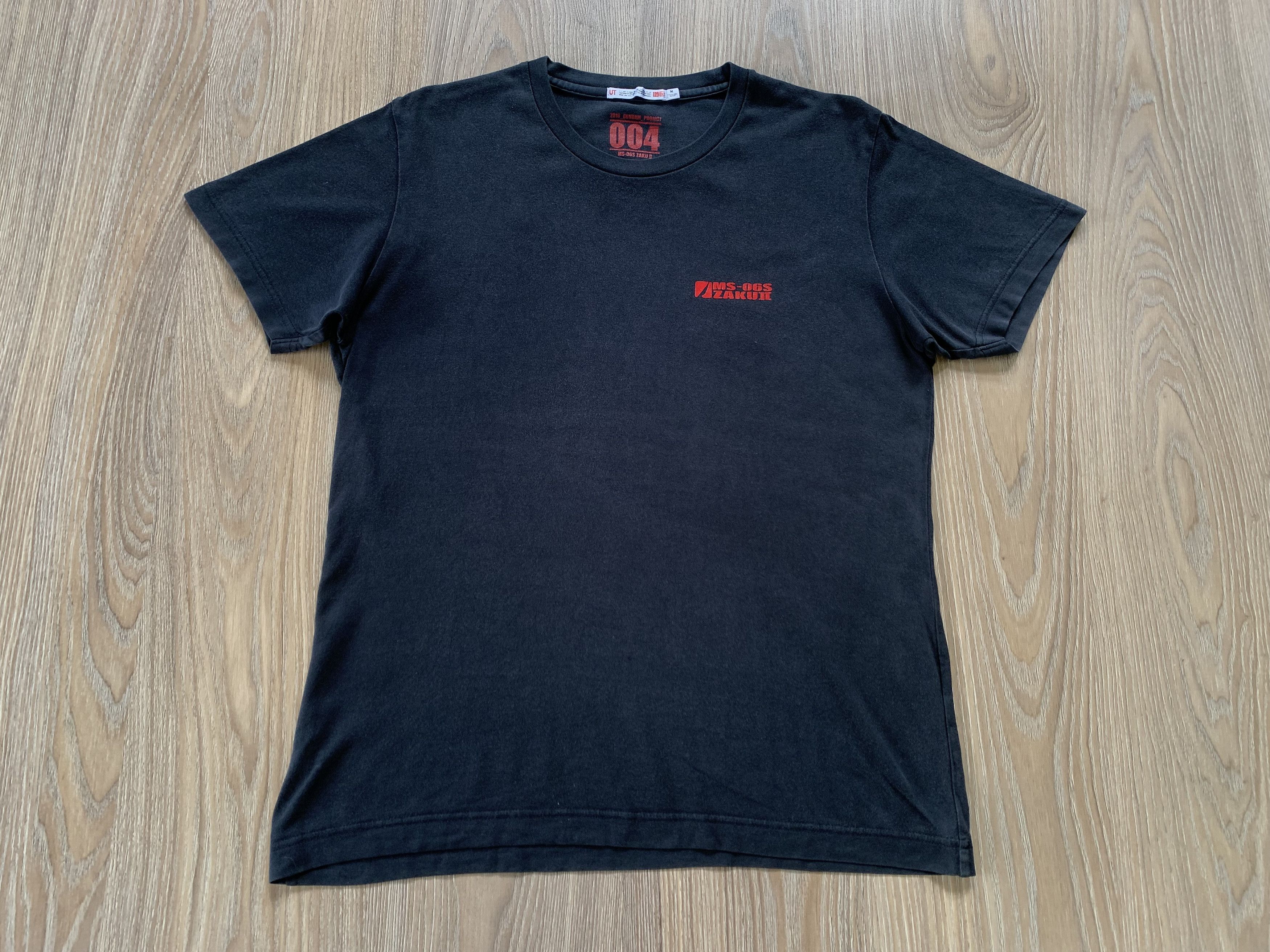 Anime Uniqlo Gundam Project 004 MS-06S Zaku II T-Shirt Size US M / EU 48-50 / 2 - 2 Thumbnail