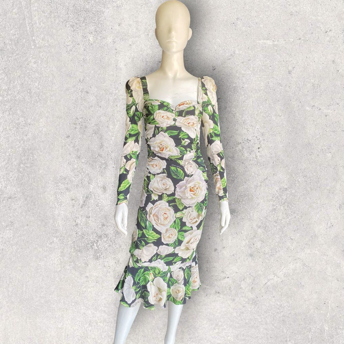 Dolce & Gabbana Fall19 Floral Print Sweat heart Neck Dress Size XS / US 0-2 / IT 36-38 - 2 Thumbnail