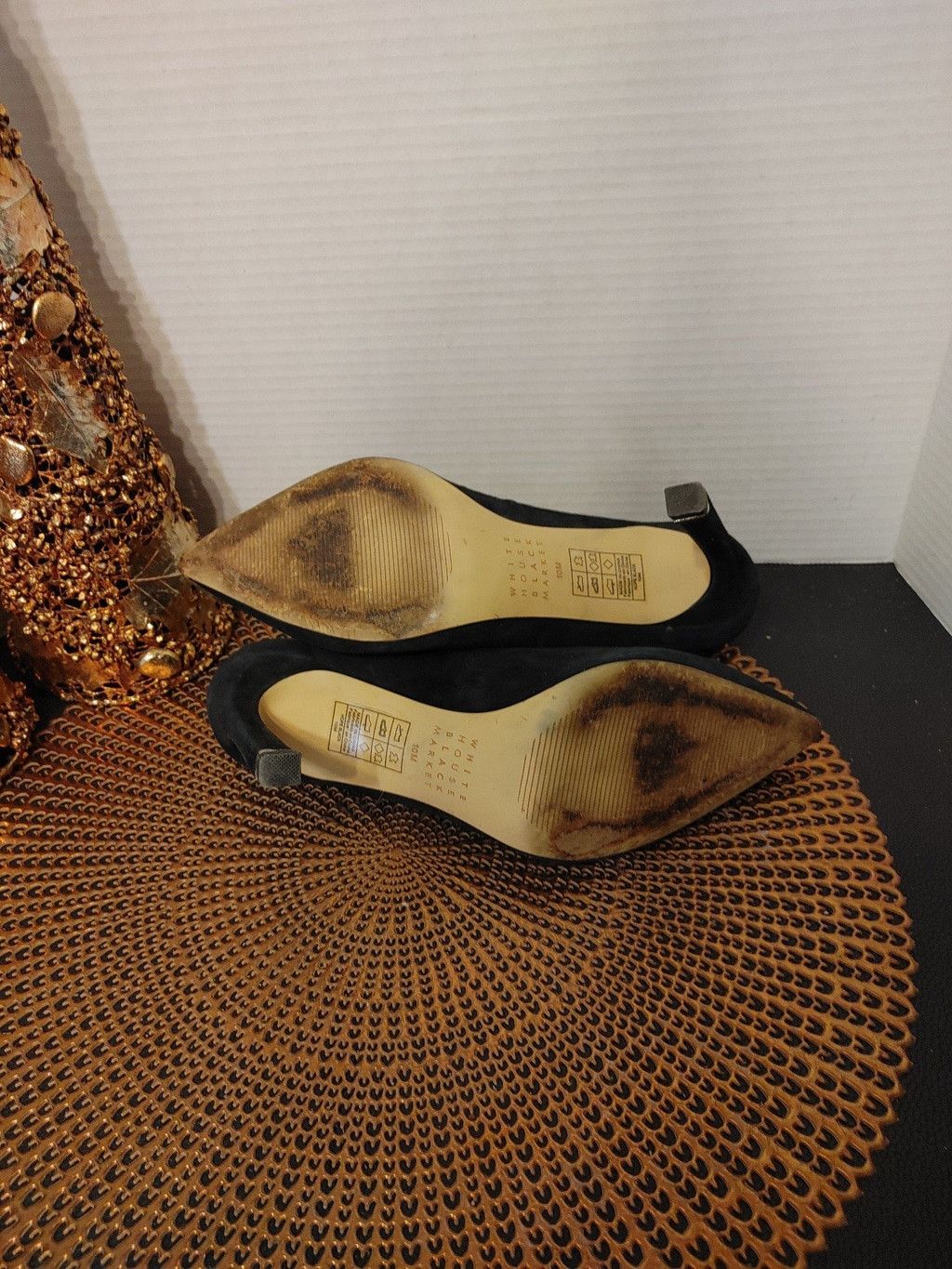 White House Black Market White House Black Market suede heels size 10m Size US 10 / IT 40 - 7 Thumbnail