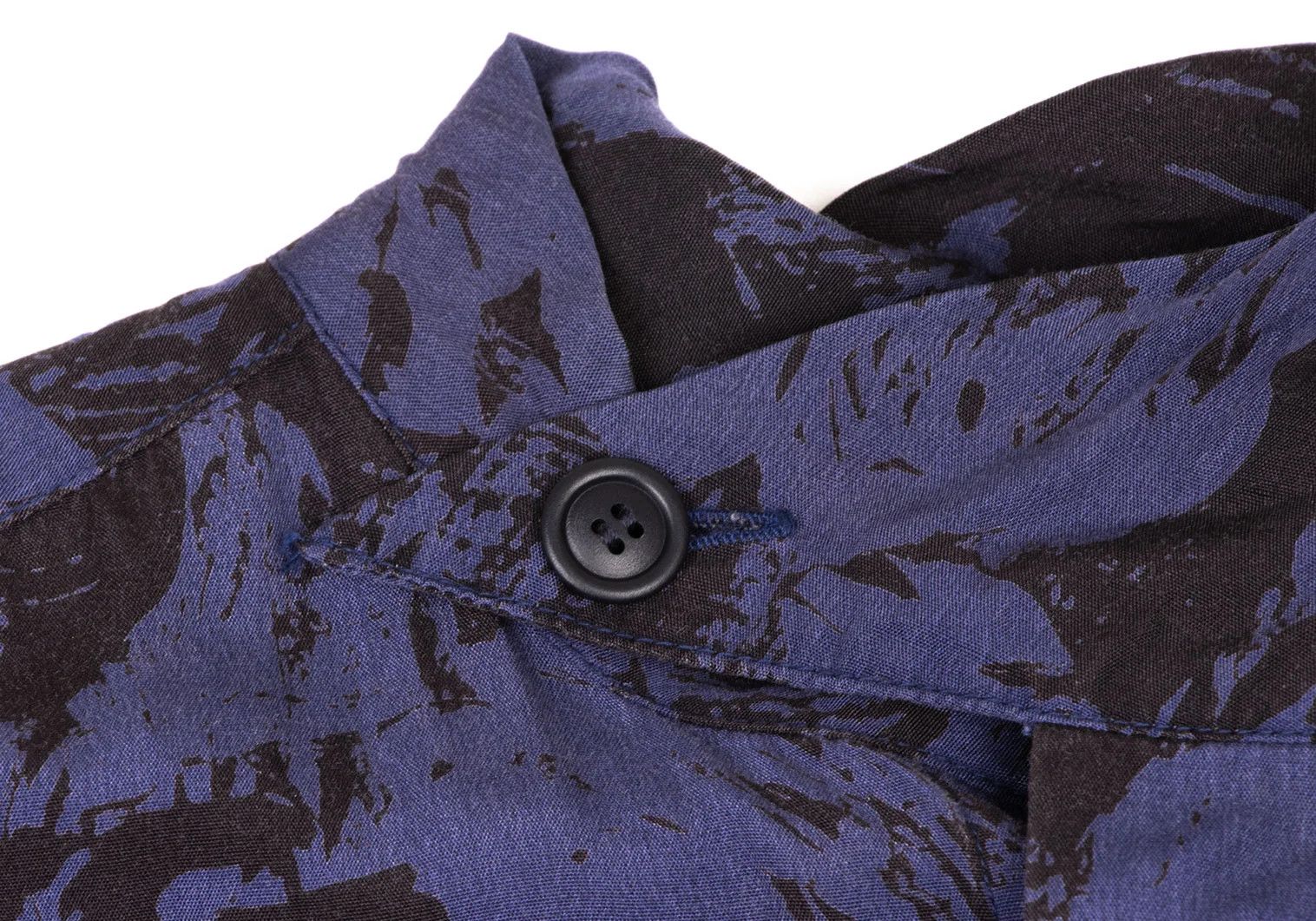 Issey Miyake Rayon Patterned Pullover Shirt in Blue and Black, Size M Size US M / EU 48-50 / 2 - 4 Thumbnail