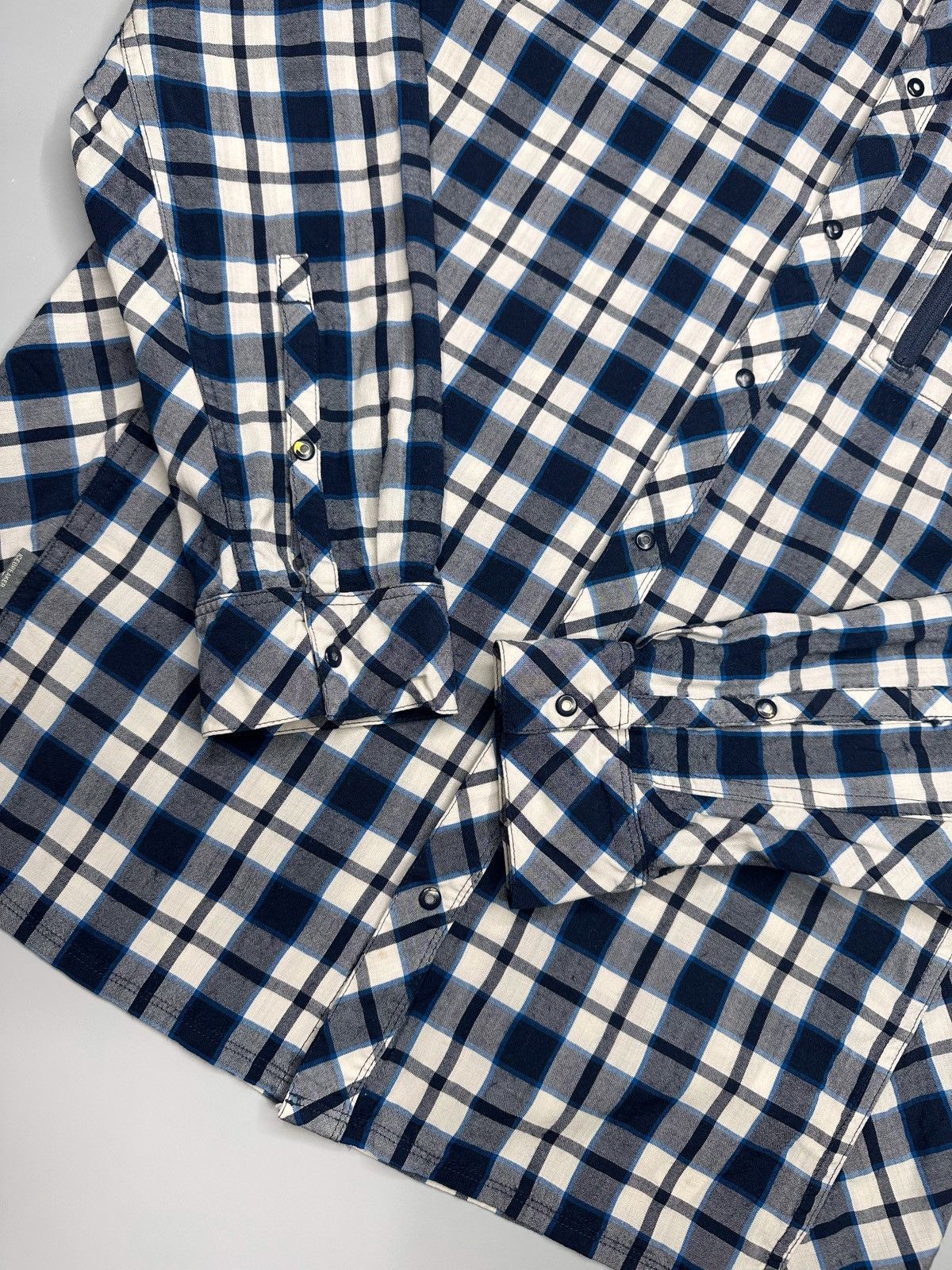 Icebreaker Icebreaker Wool Button Up Shirt Outdoor Size US L / EU 52-54 / 3 - 5 Thumbnail