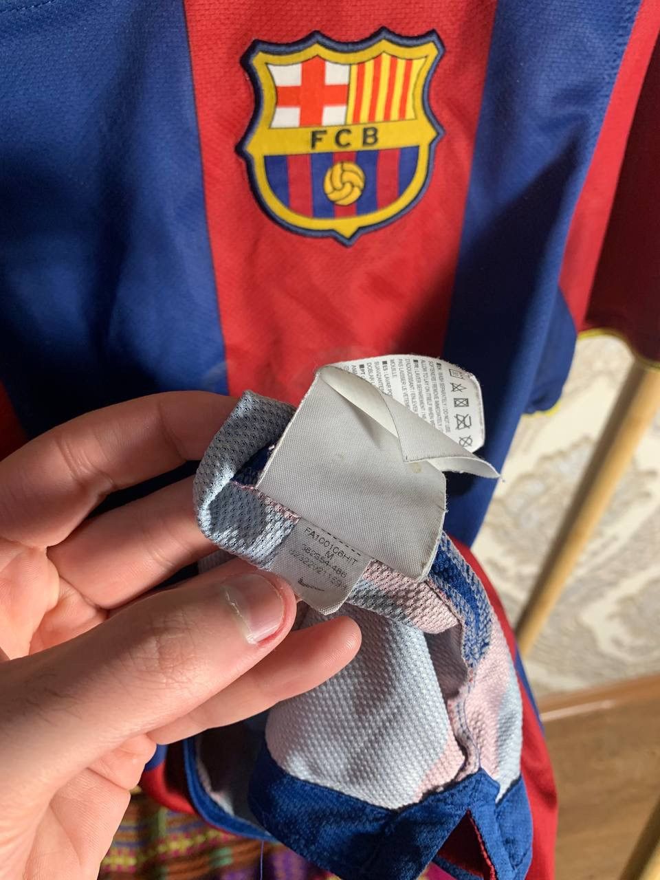 Nike VINTAGE NIKE FC BARCELONA SPAIN SOCCER JERSEY RETRO Y2K 90s Size US M / EU 48-50 / 2 - 10 Thumbnail
