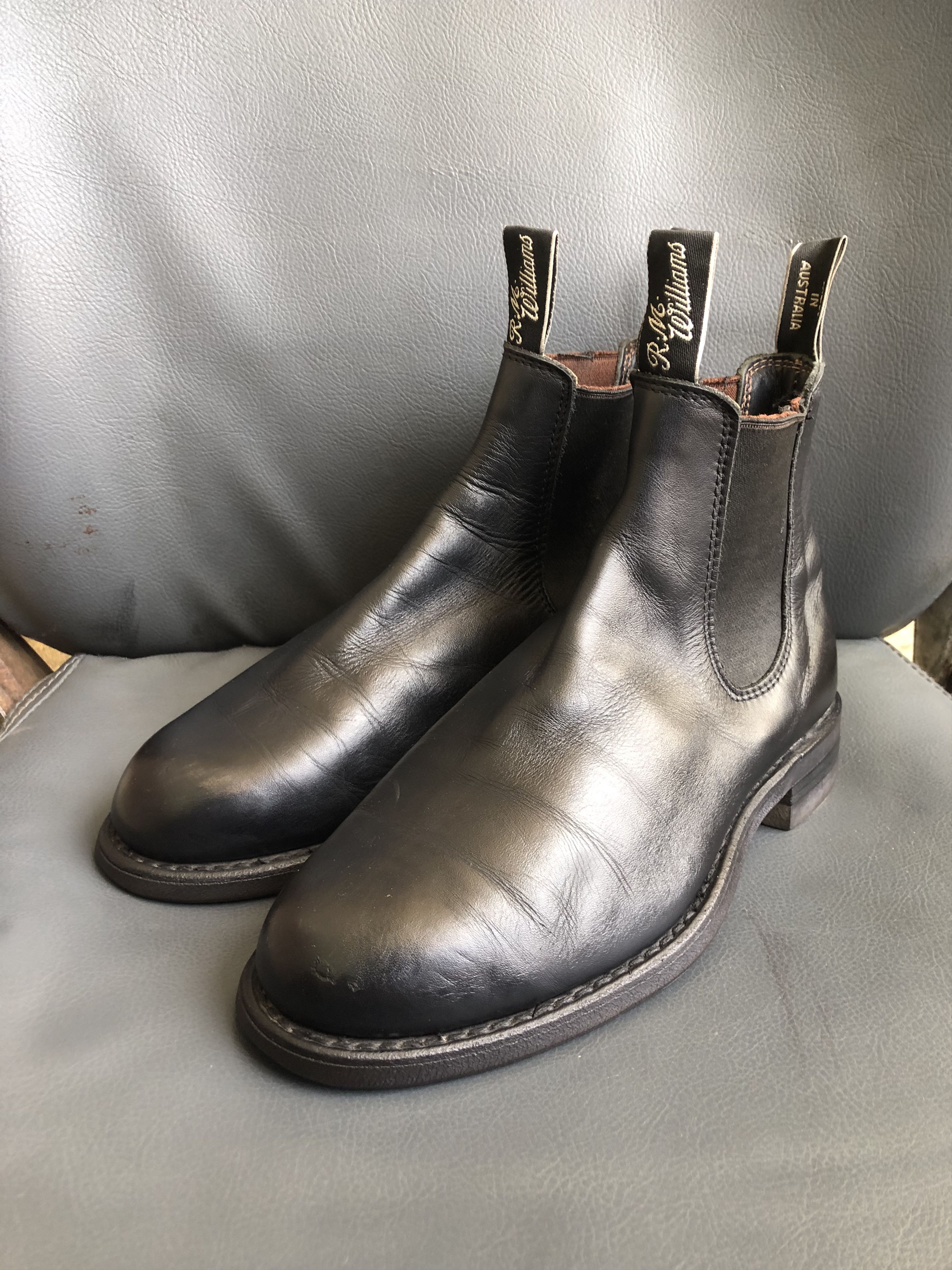 R.M. Williams R.M William’s Black Leather Women’s Chelsea Boot Size 4.5 G Size US 7 / IT 37 - 2 Thumbnail