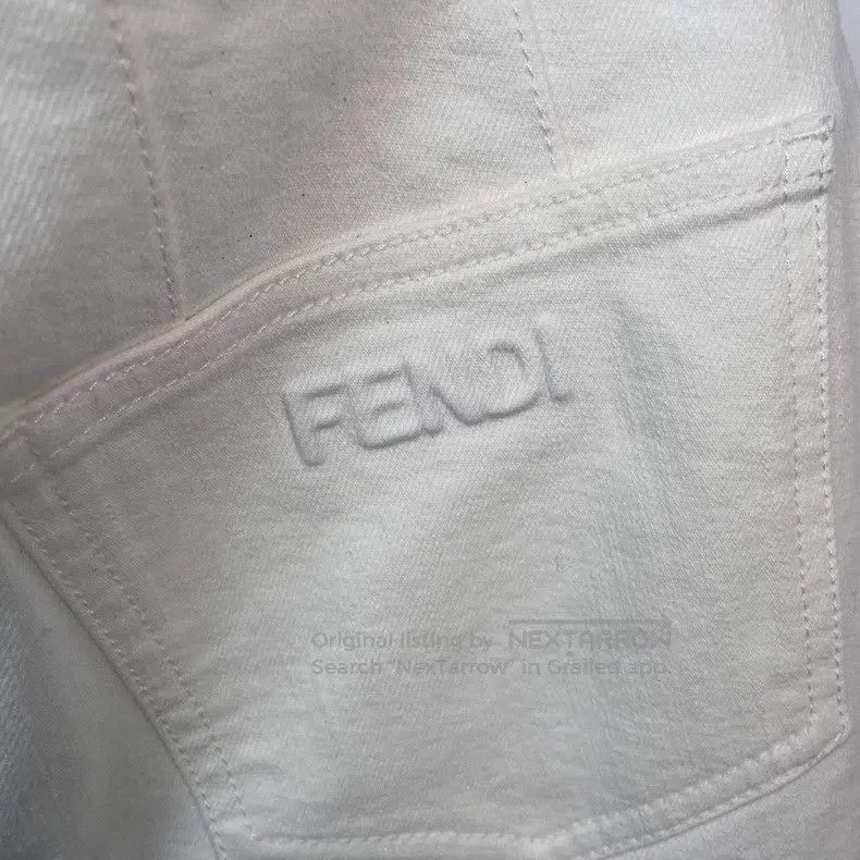 Fendi Fendi White Back Embossed Logo Shorts Size 27" / US 4 / IT 40 - 6 Thumbnail