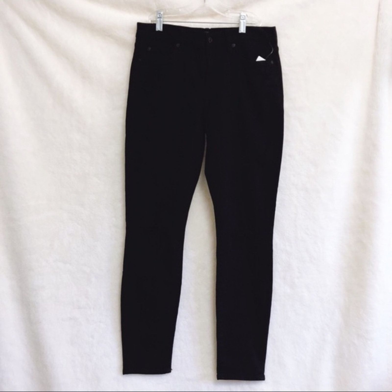 7 For All Mankind 7 For All Mankind Black Distressed Gwen Skinny Ankle Jeans Size 30" / US 8 / IT 44 - 4 Thumbnail
